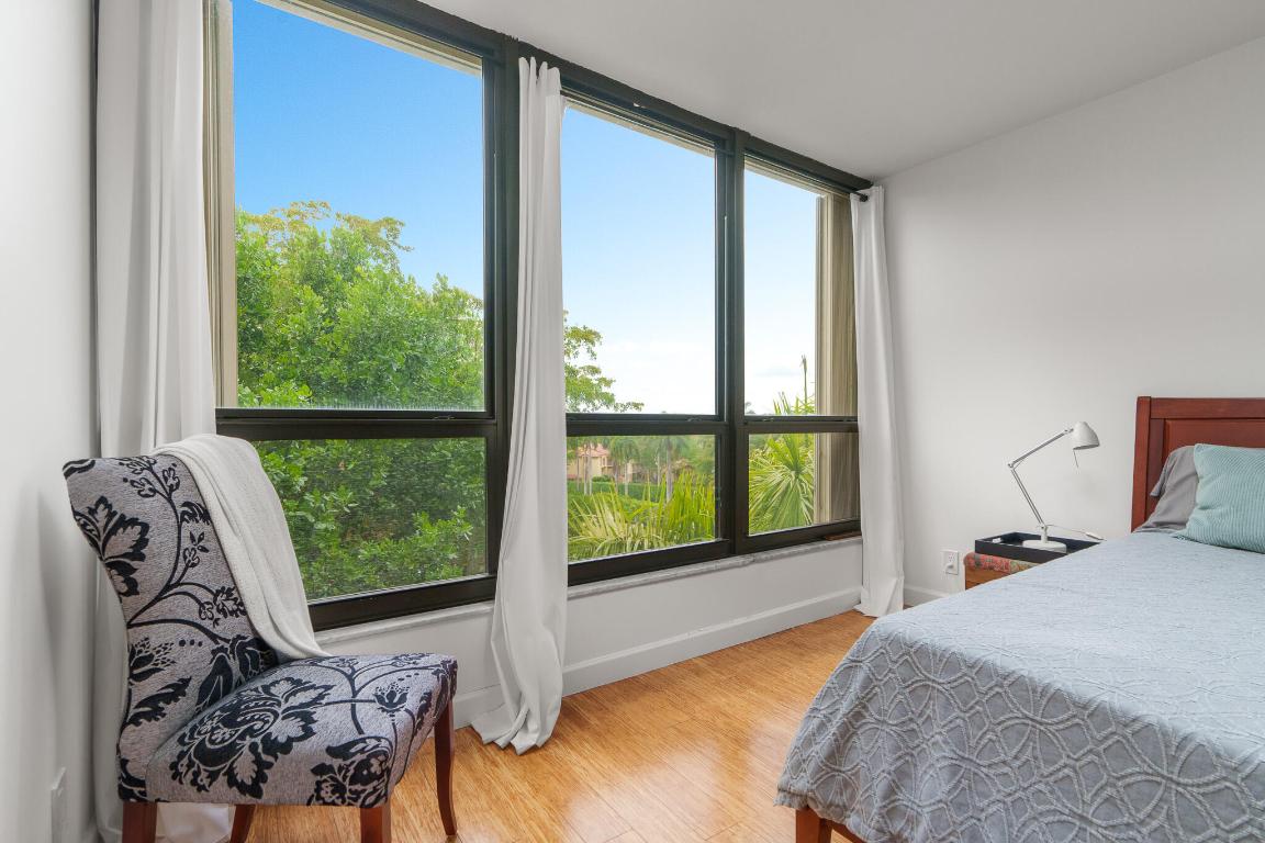 5951 Wellesley Park Drive 606