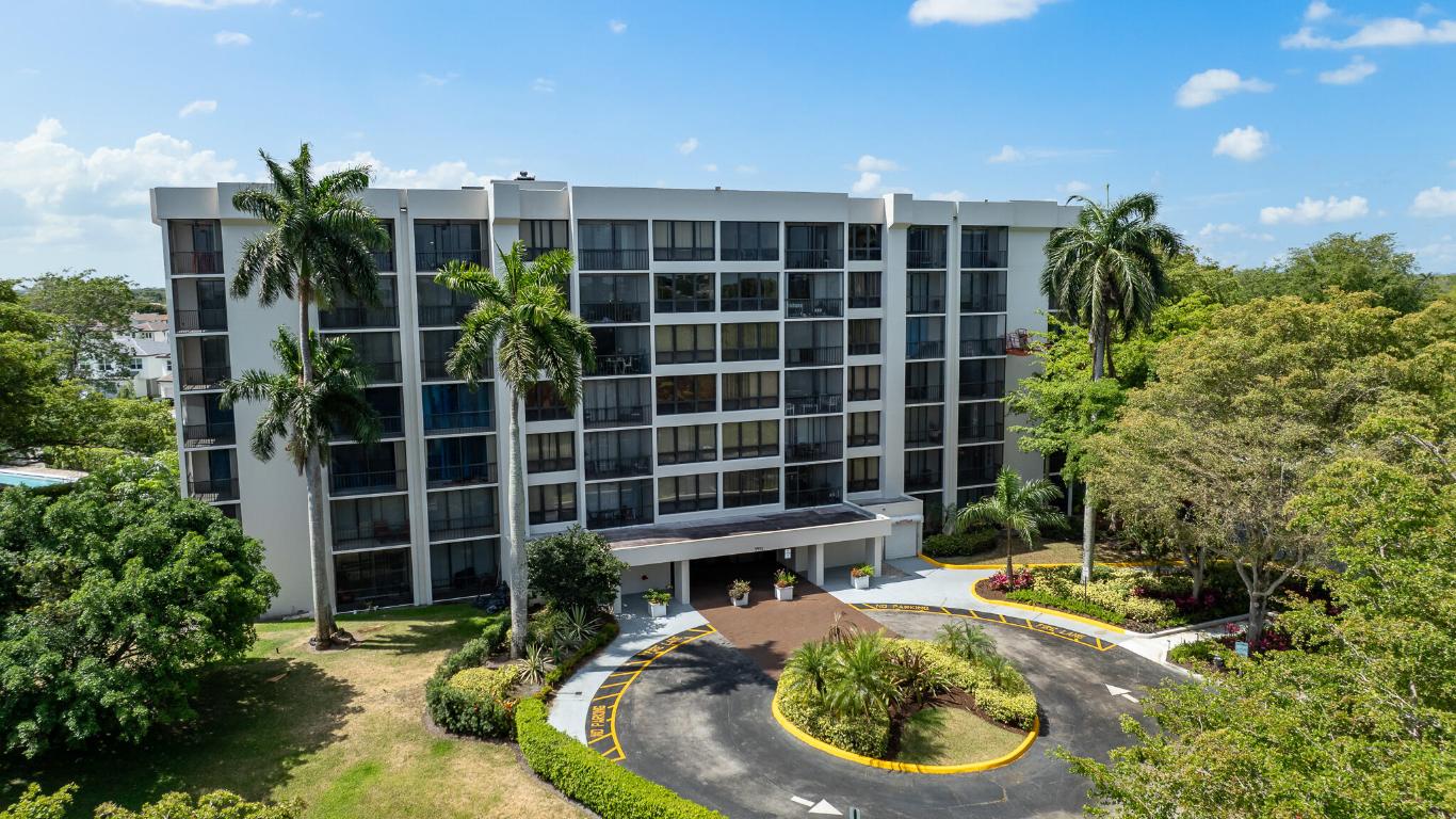 5951 Wellesley Park Drive 606