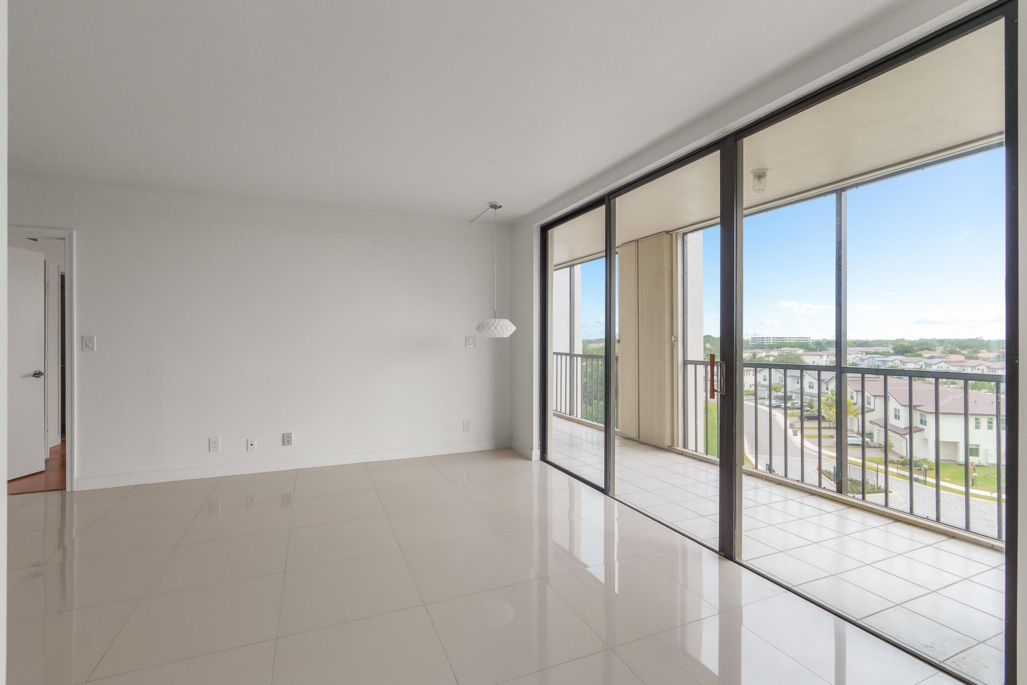 5951 Wellesley Park Drive 606