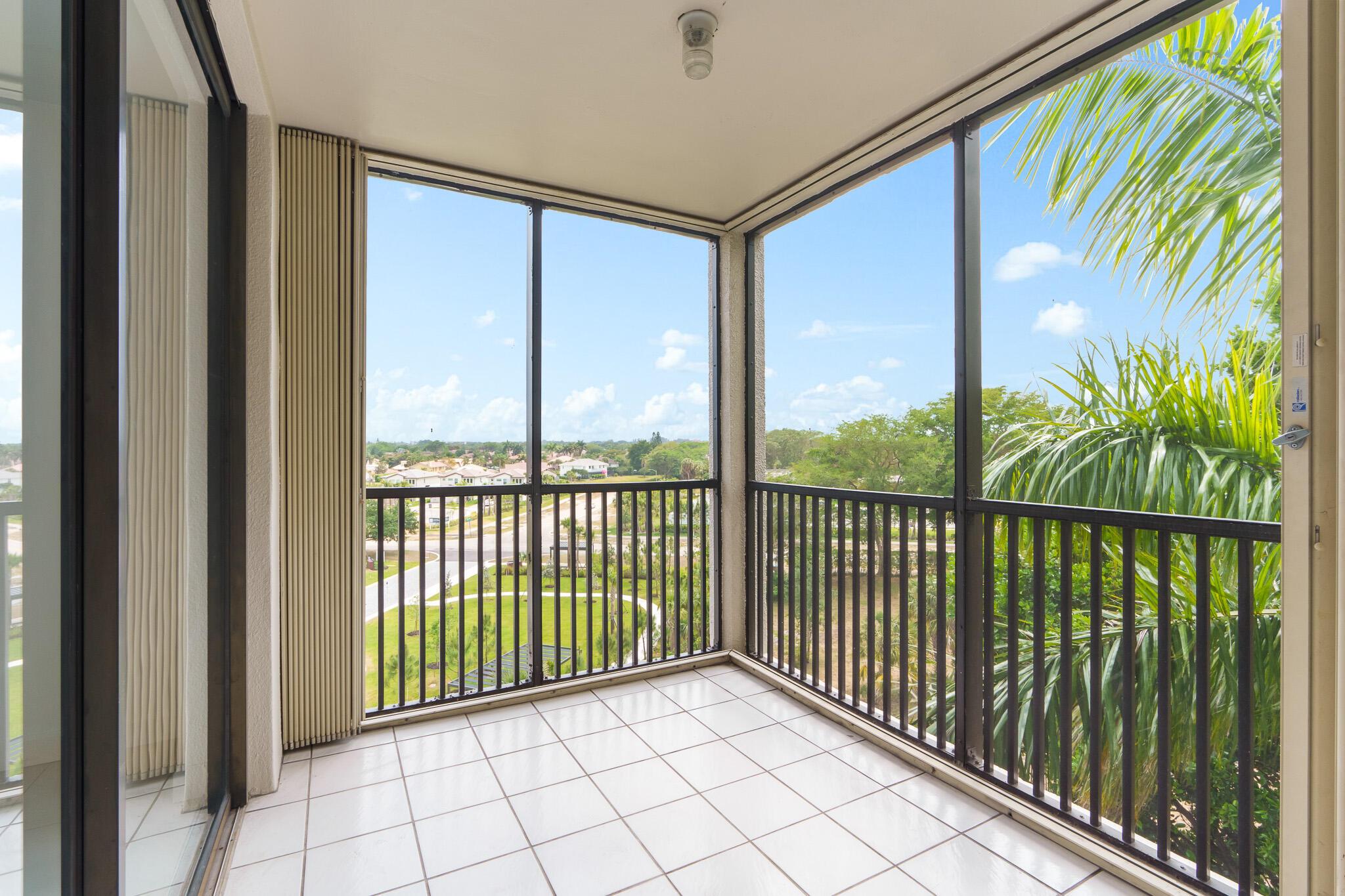 5951 Wellesley Park Drive 606