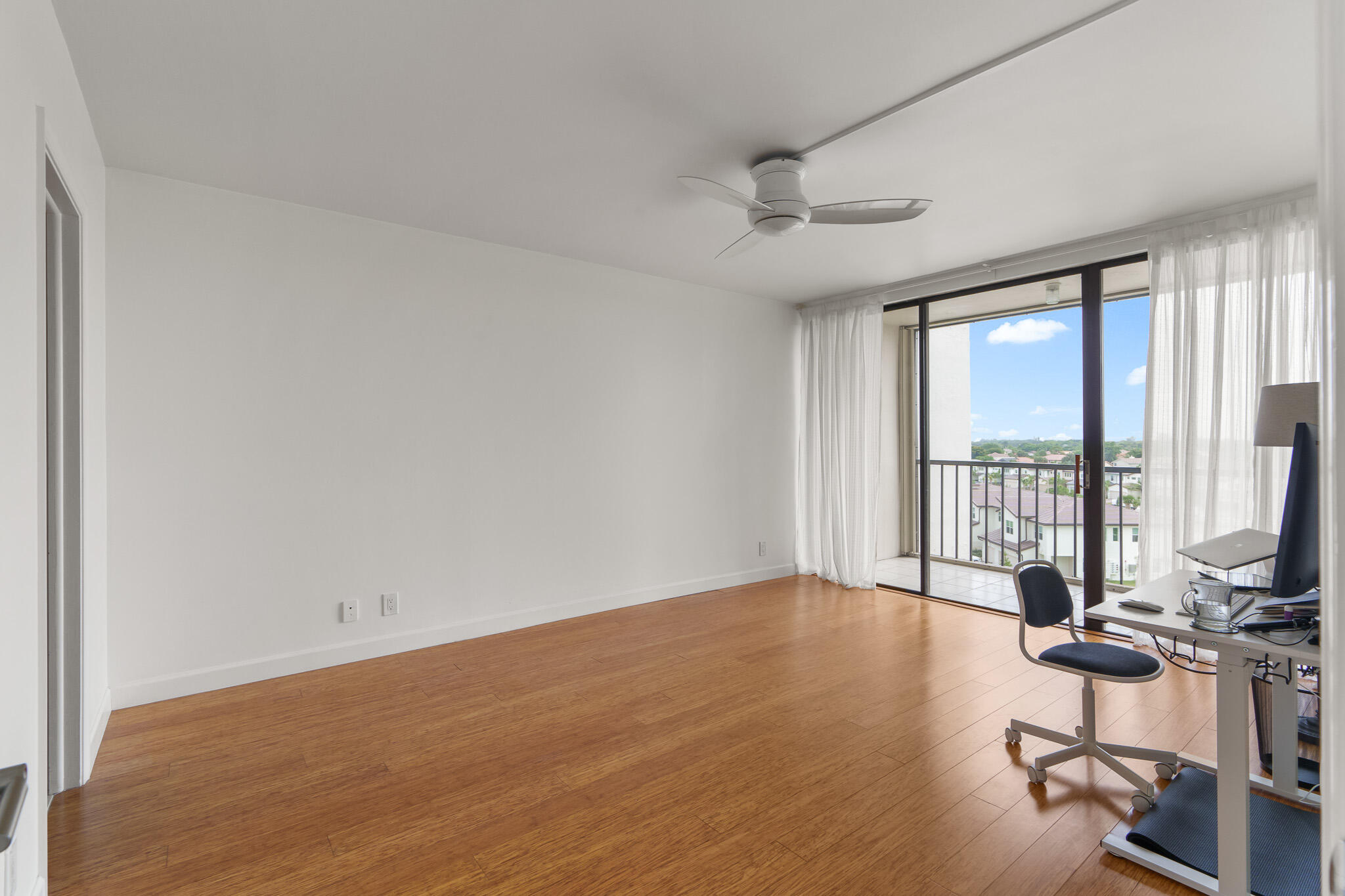 5951 Wellesley Park Drive 606