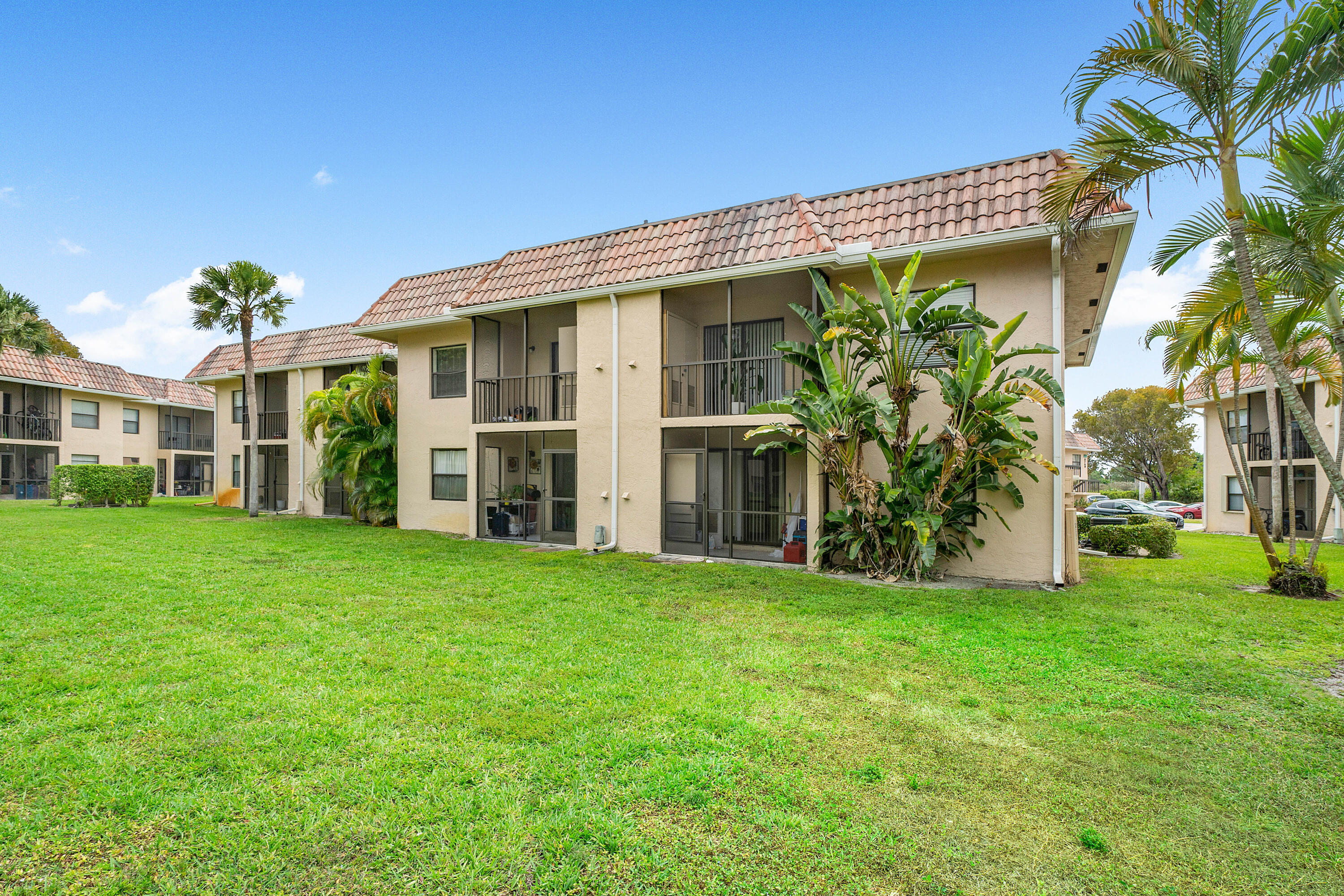 6796 Palmetto Circle S 102