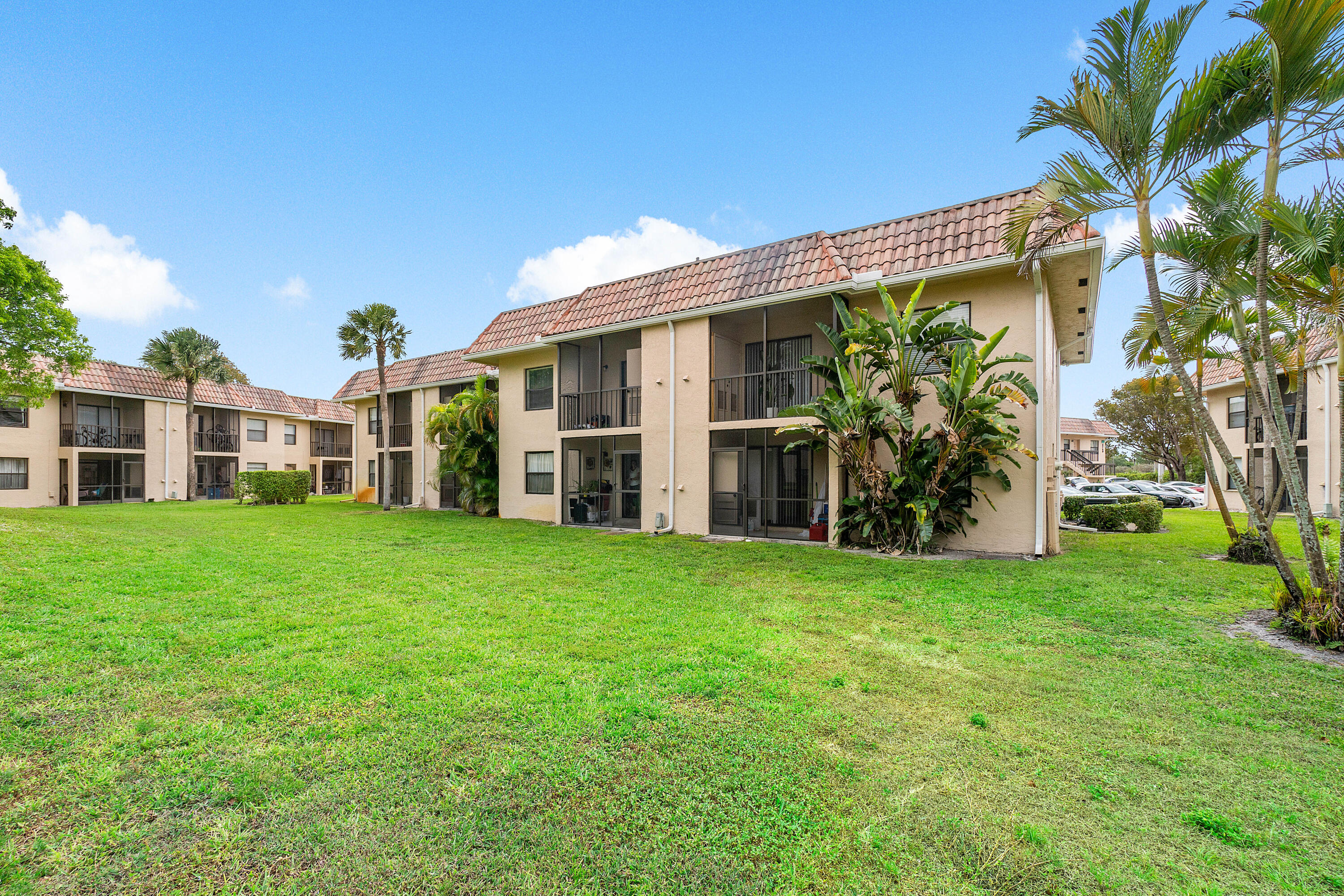 6796 Palmetto Circle S 102