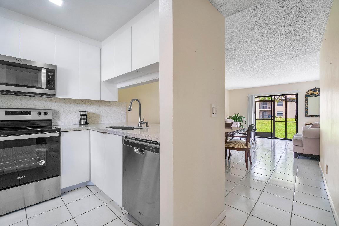 6796 Palmetto Circle S 102