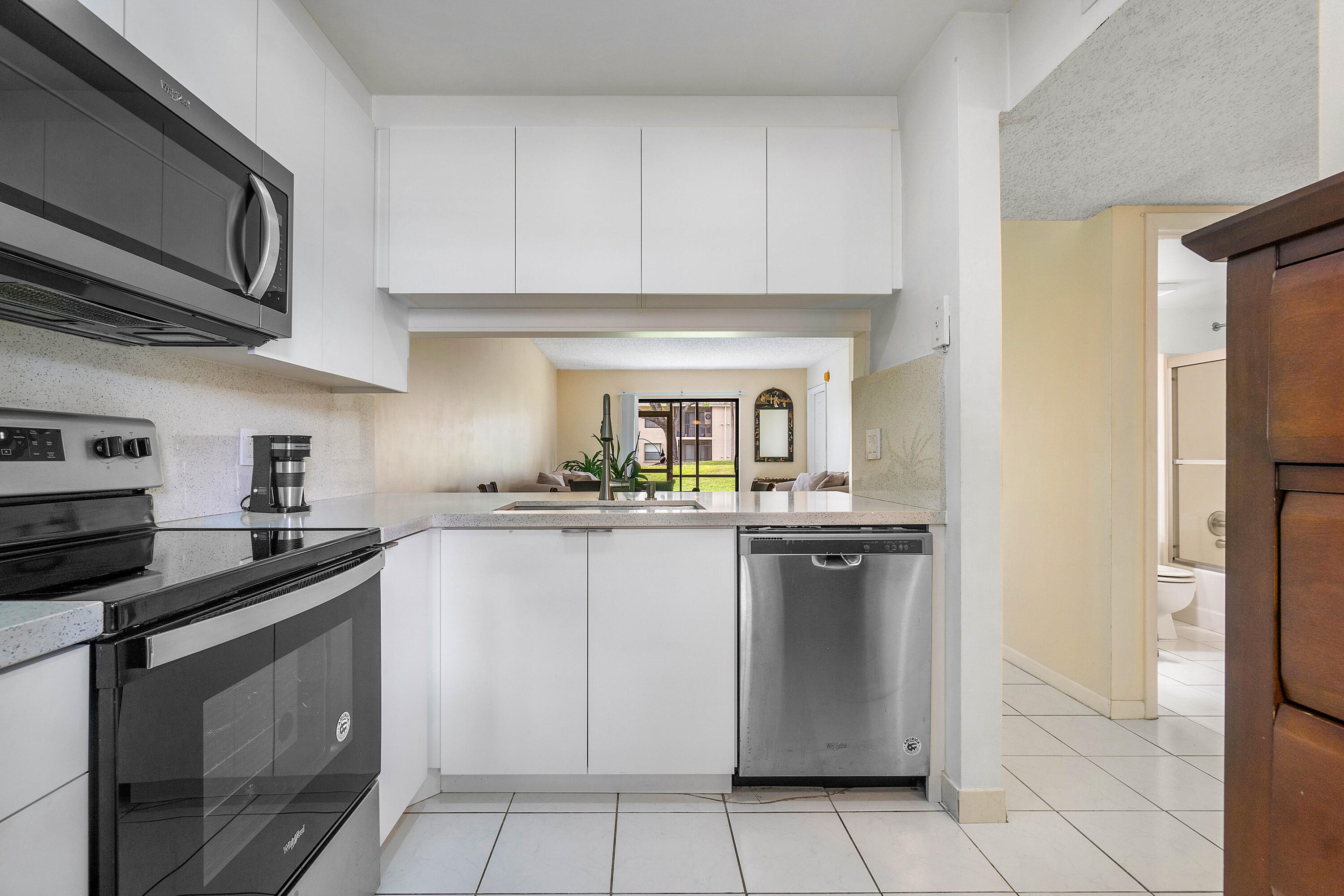 6796 Palmetto Circle S 102