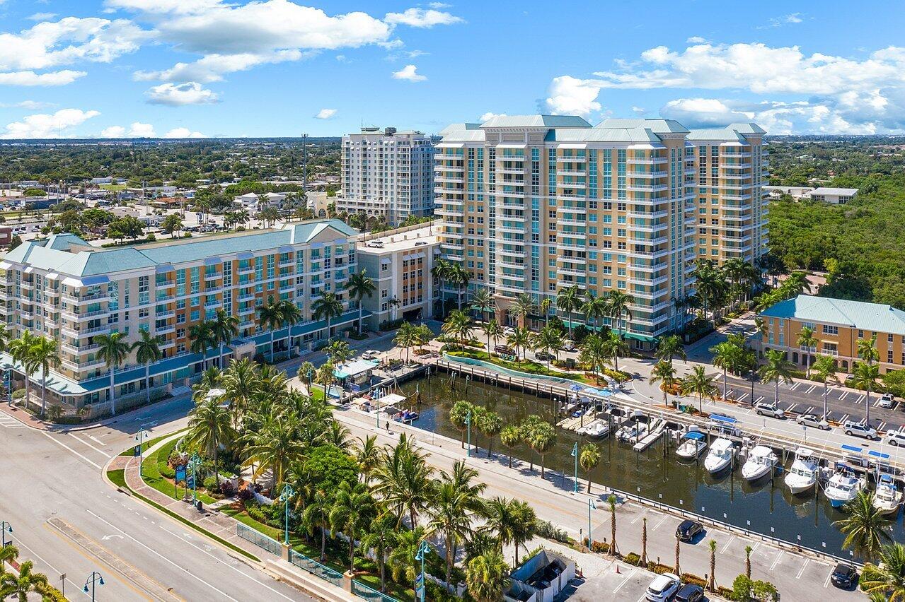 700 E Boynton Beach Boulevard 702