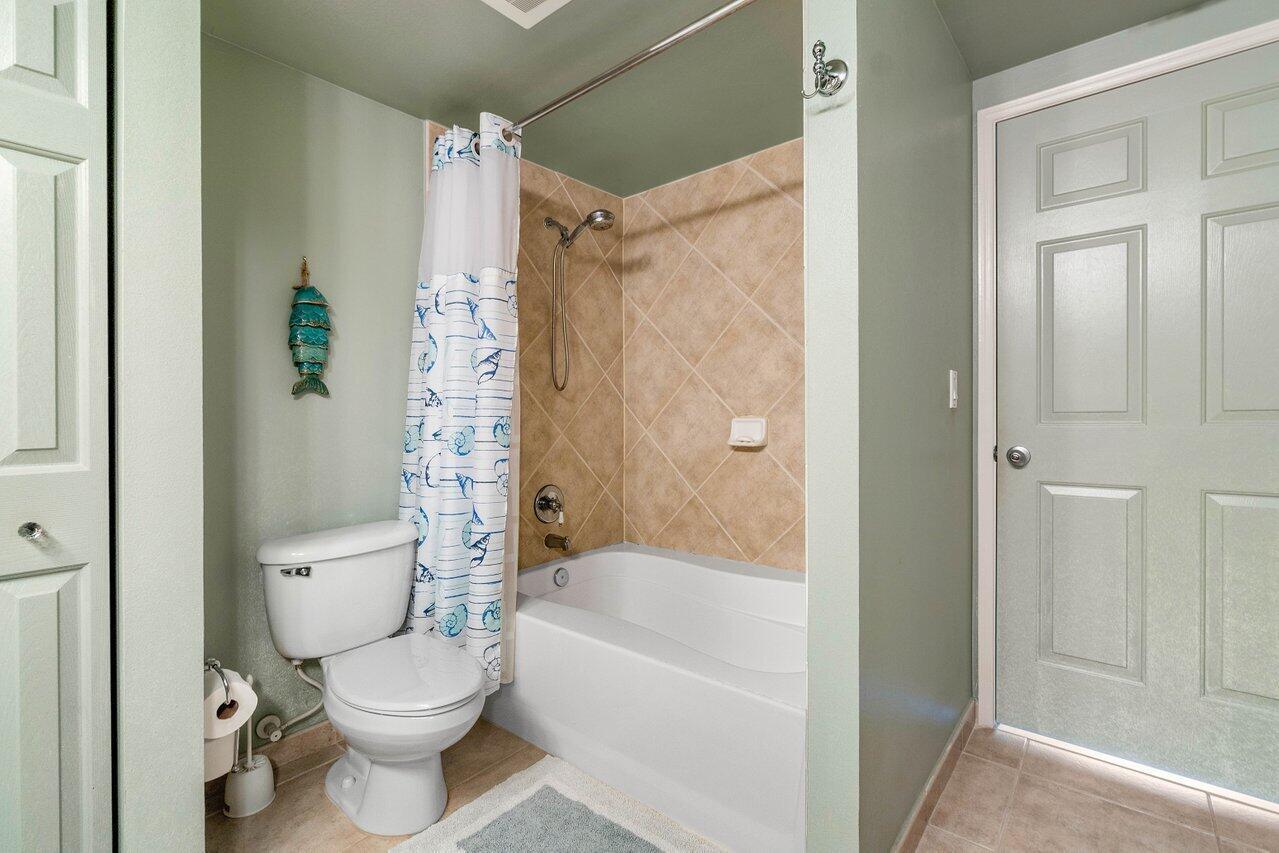 700 E Boynton Beach Boulevard 702