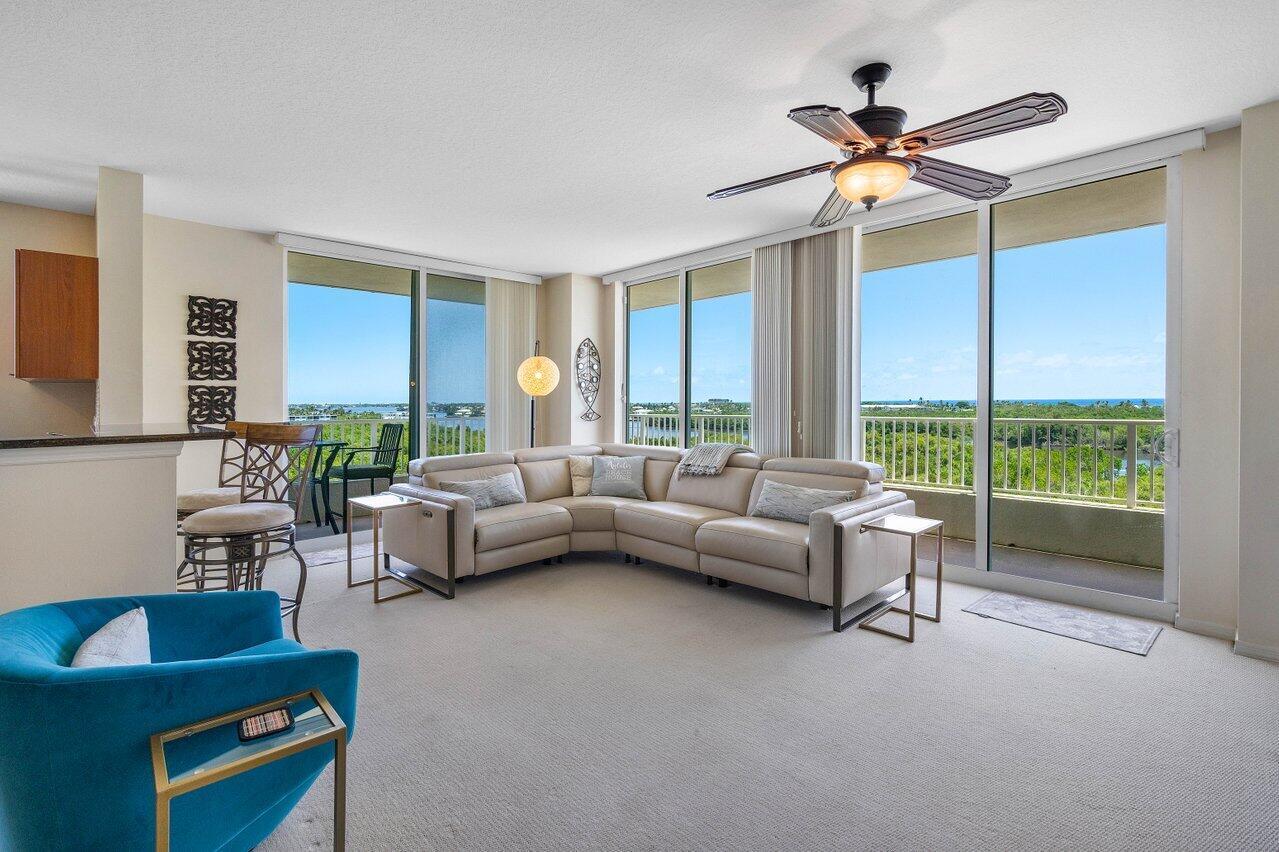 700 E Boynton Beach Boulevard 702