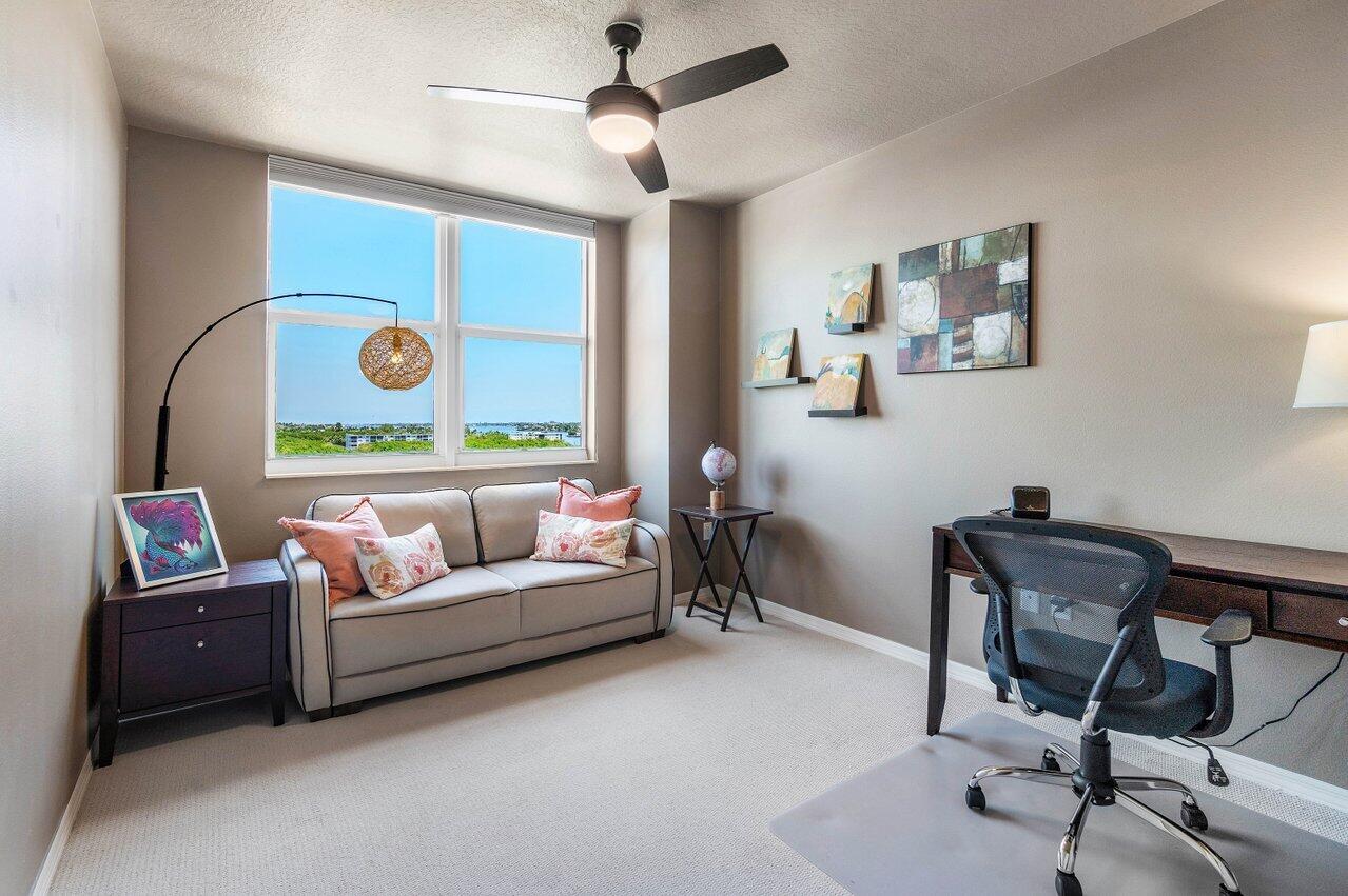 700 E Boynton Beach Boulevard 702