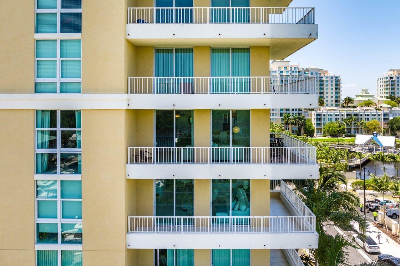 700 E Boynton Beach Boulevard 702