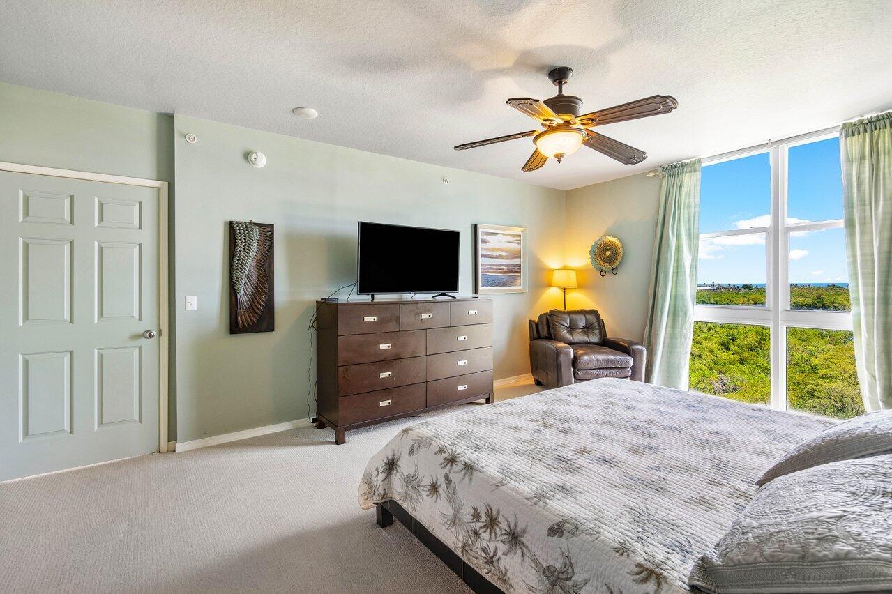 700 E Boynton Beach Boulevard 702