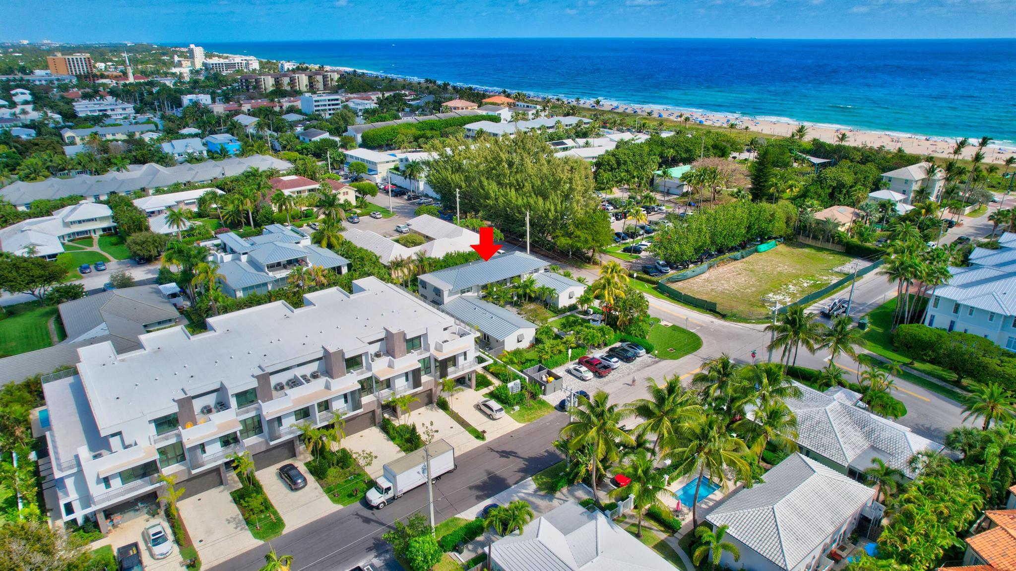 1025 Casuarina Road 7