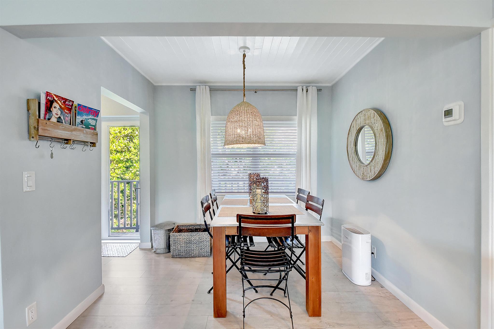 1025 Casuarina Road 7