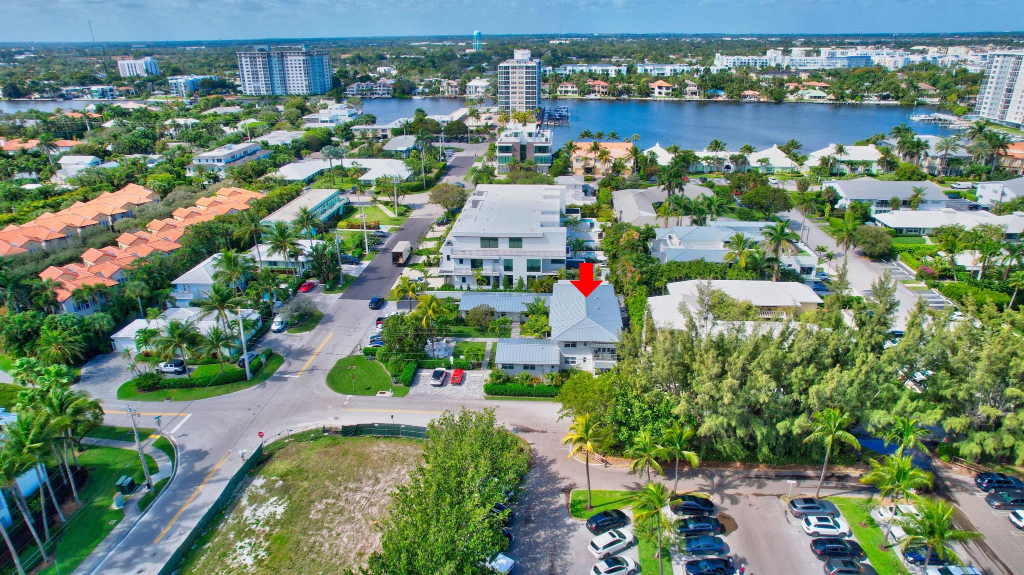 1025 Casuarina Road 7