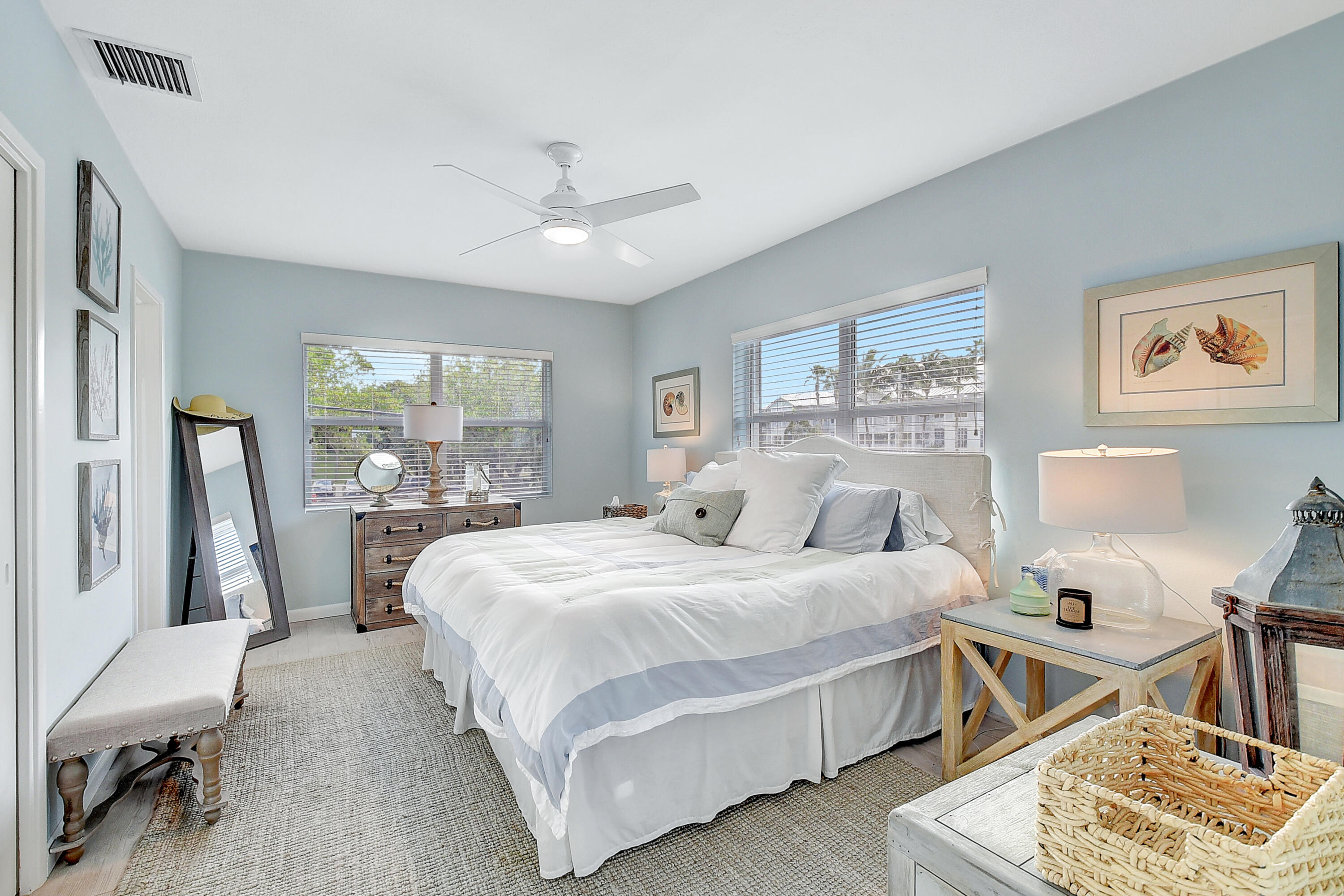 1025 Casuarina Road 7