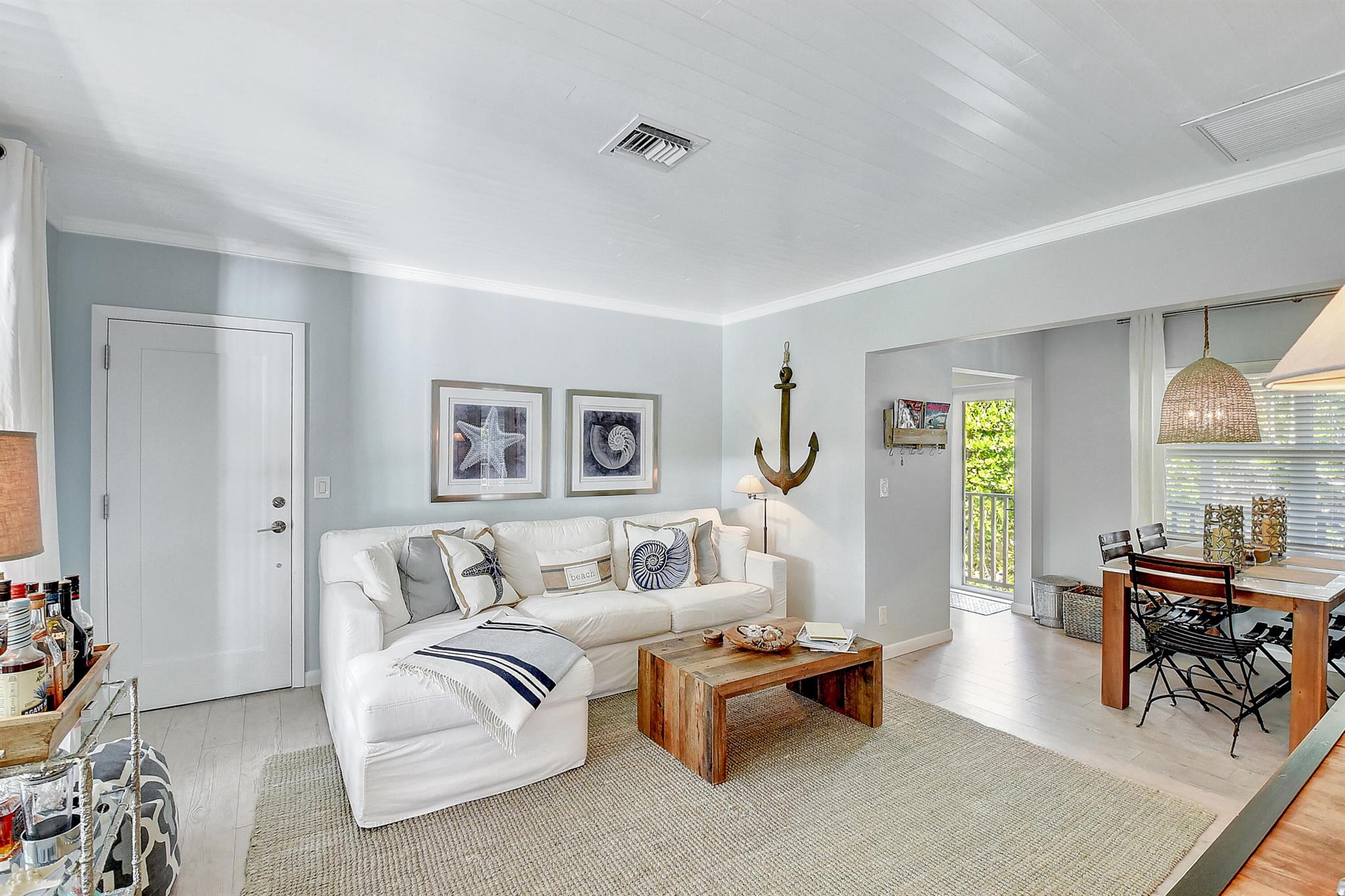 1025 Casuarina Road 7