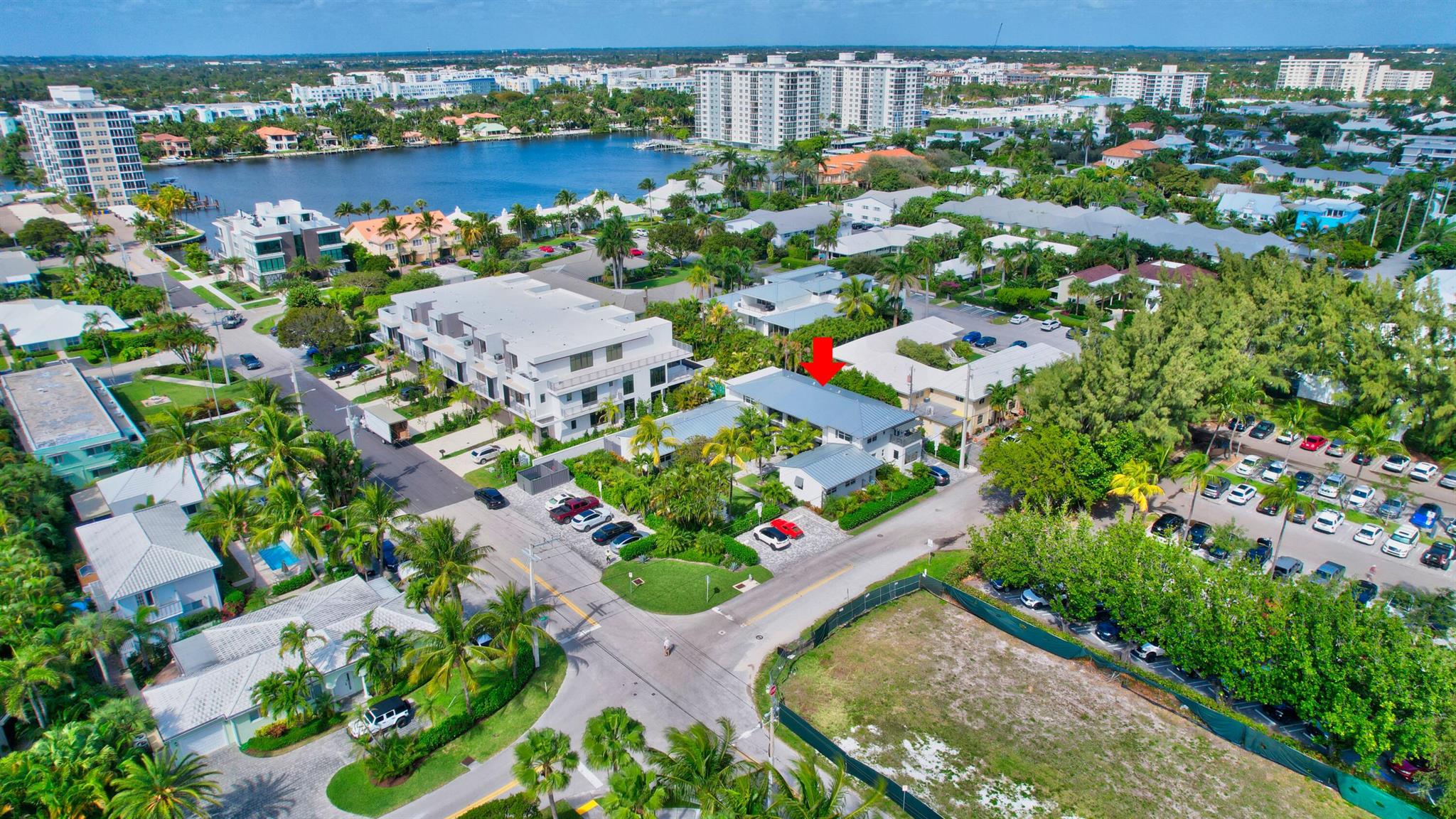 1025 Casuarina Road 7