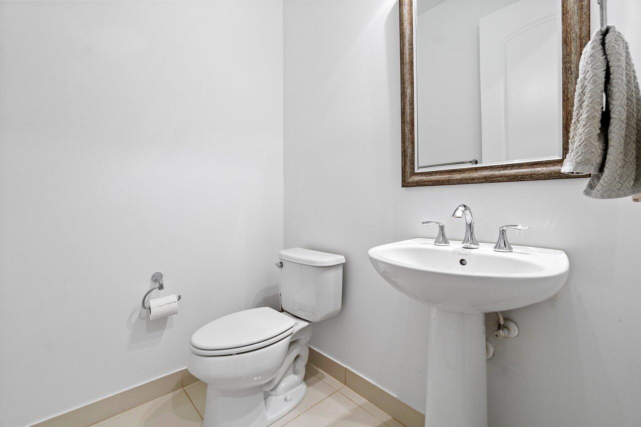 100 NW 69th Circle 76