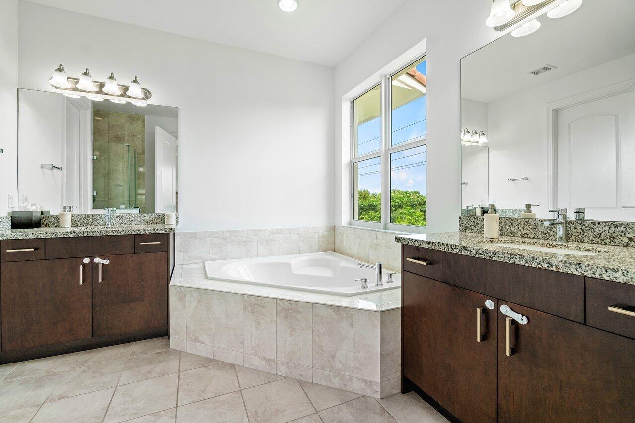 100 NW 69th Circle 76