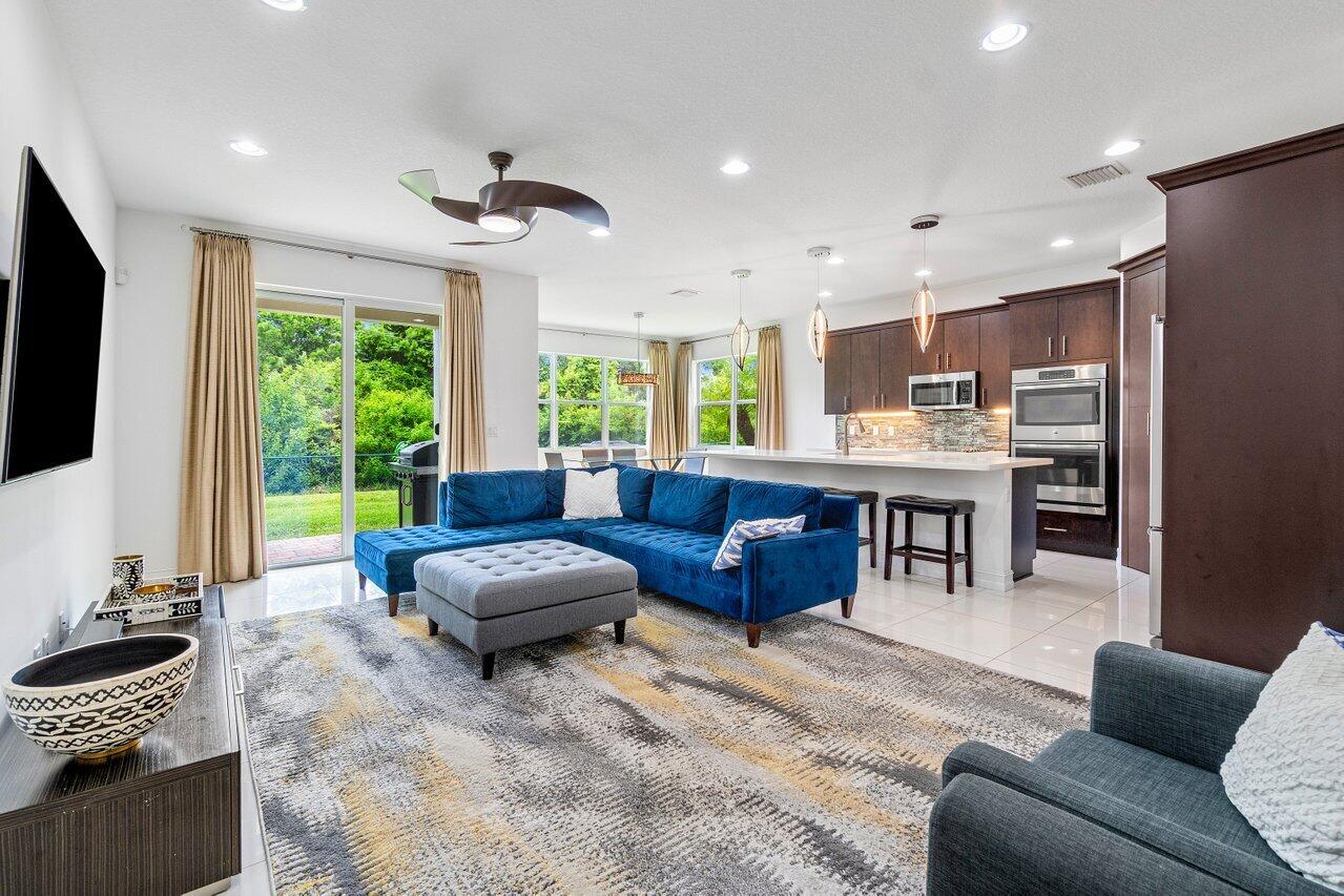 100 NW 69th Circle 76