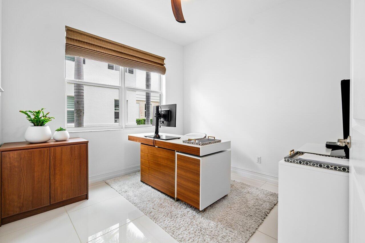 100 NW 69th Circle 76