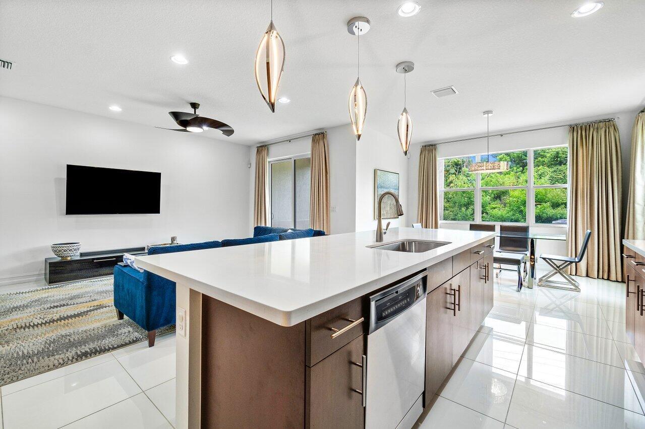 100 NW 69th Circle 76