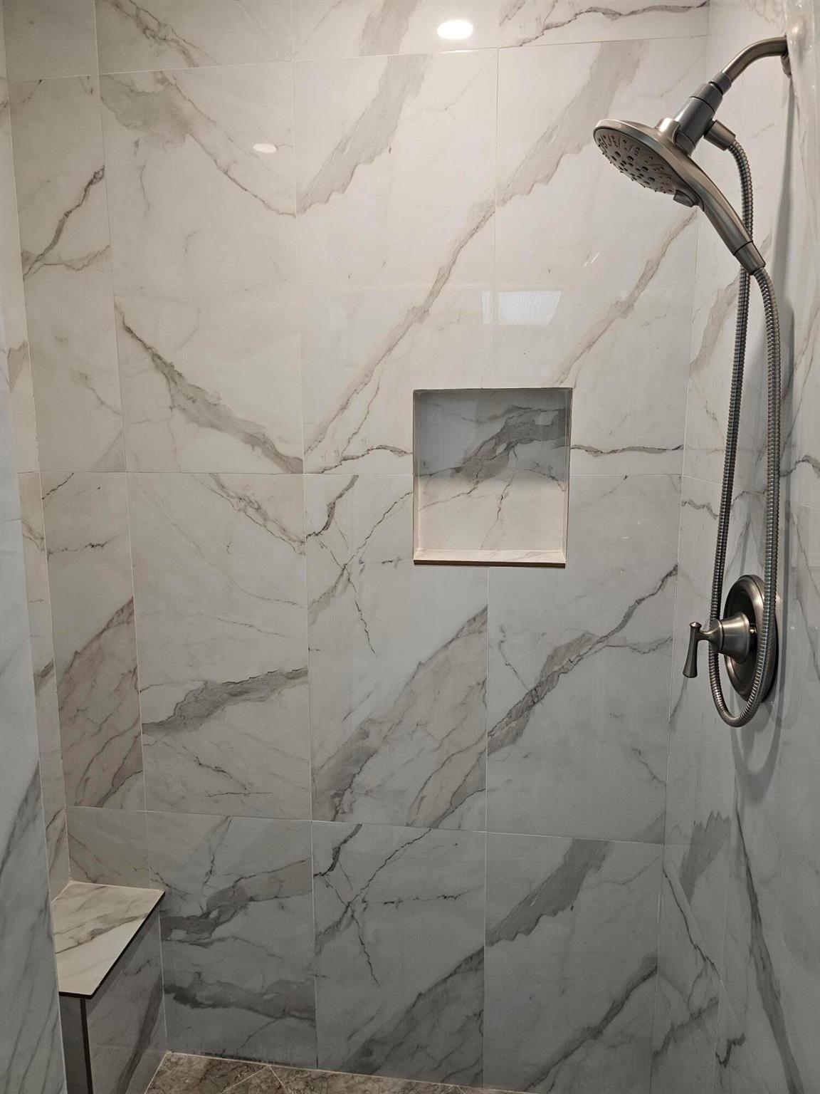 15 Lexington Lane E H