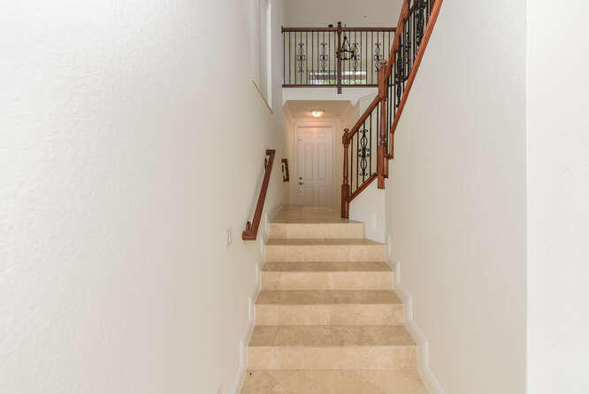 3083 Waterside Circle