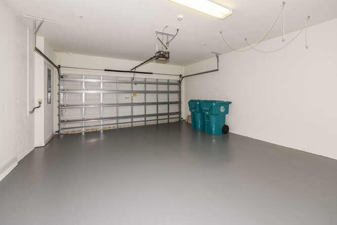 3083 Waterside Circle