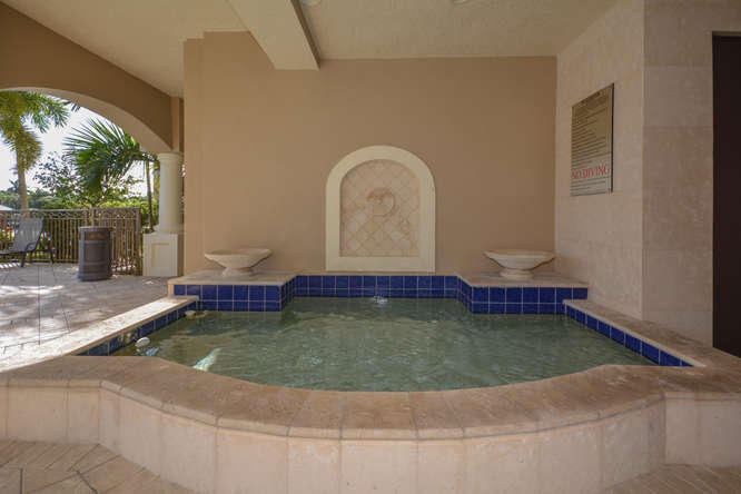 3083 Waterside Circle