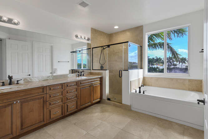 3083 Waterside Circle