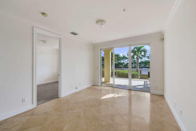 3083 Waterside Circle