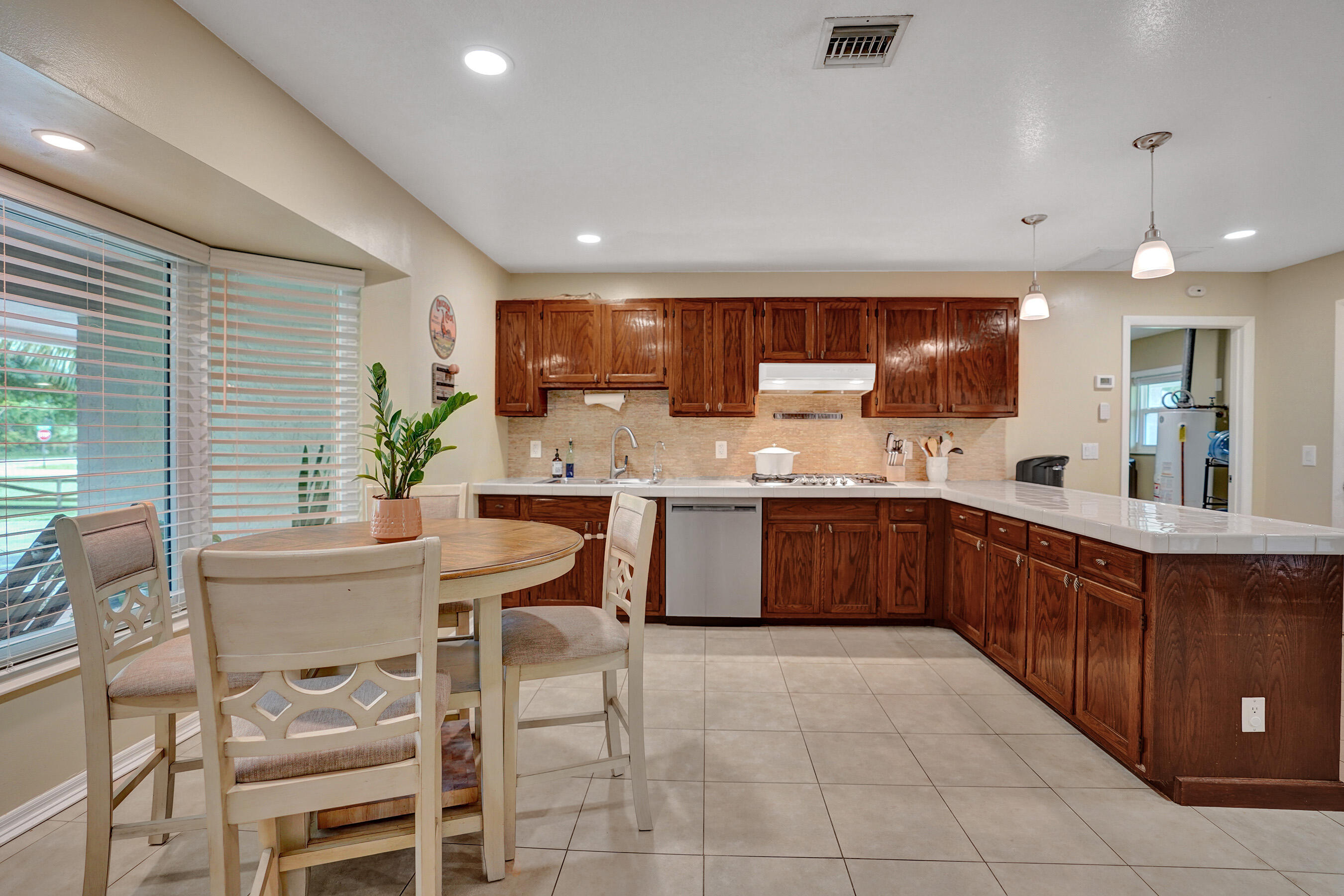 11511 40th Street N
