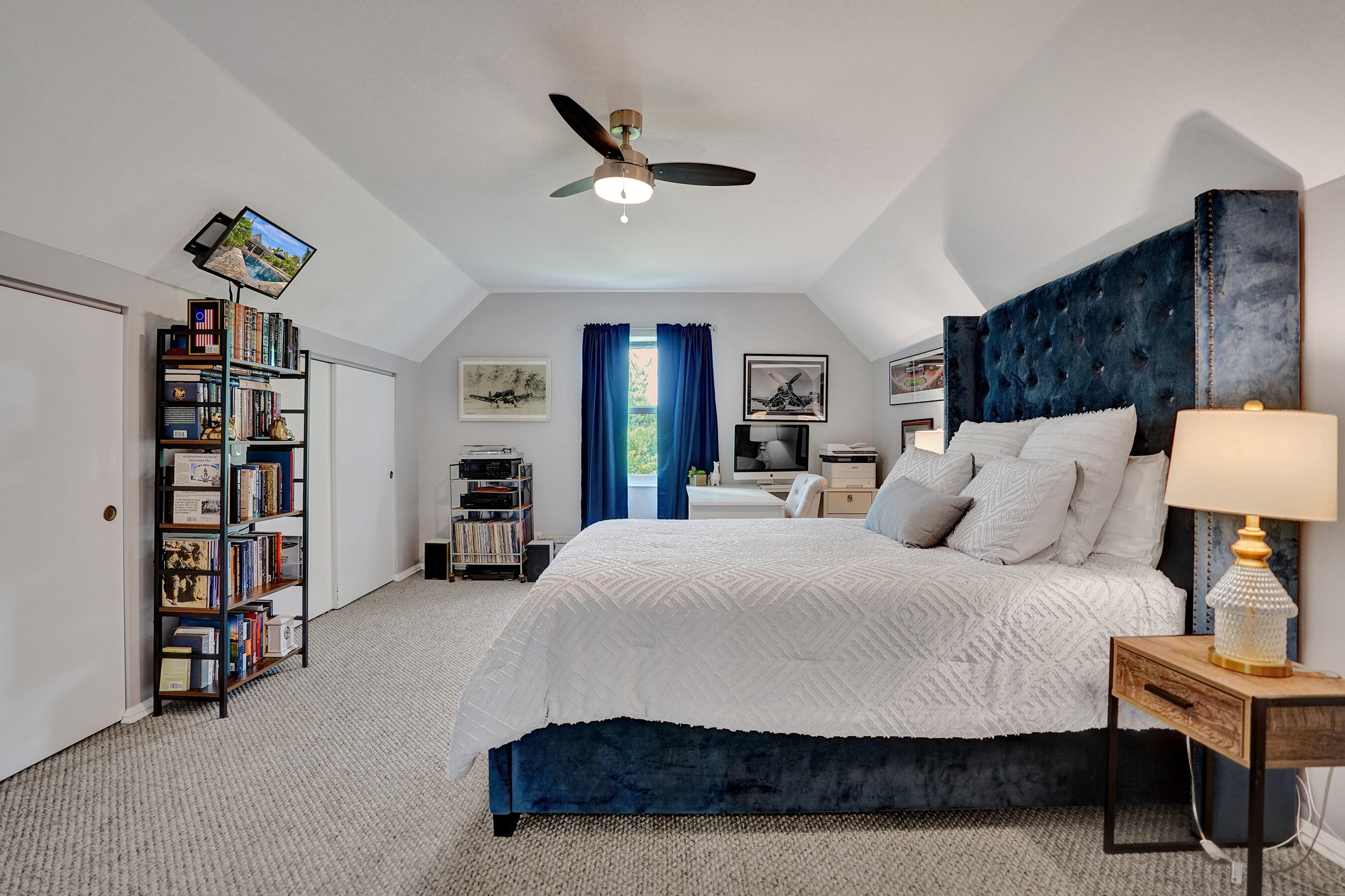 11511 40th Street N