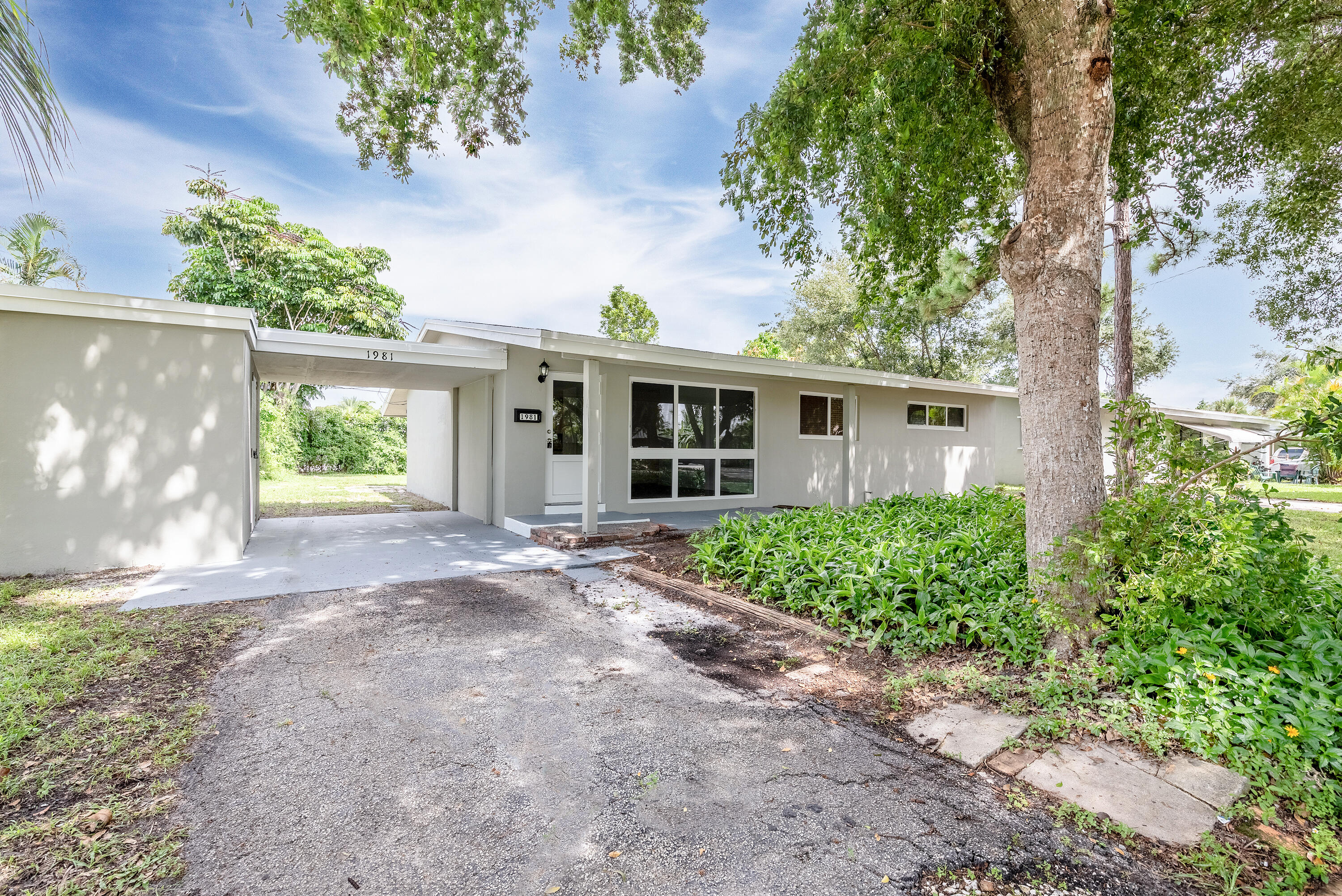 1981 SW 36th Terrace