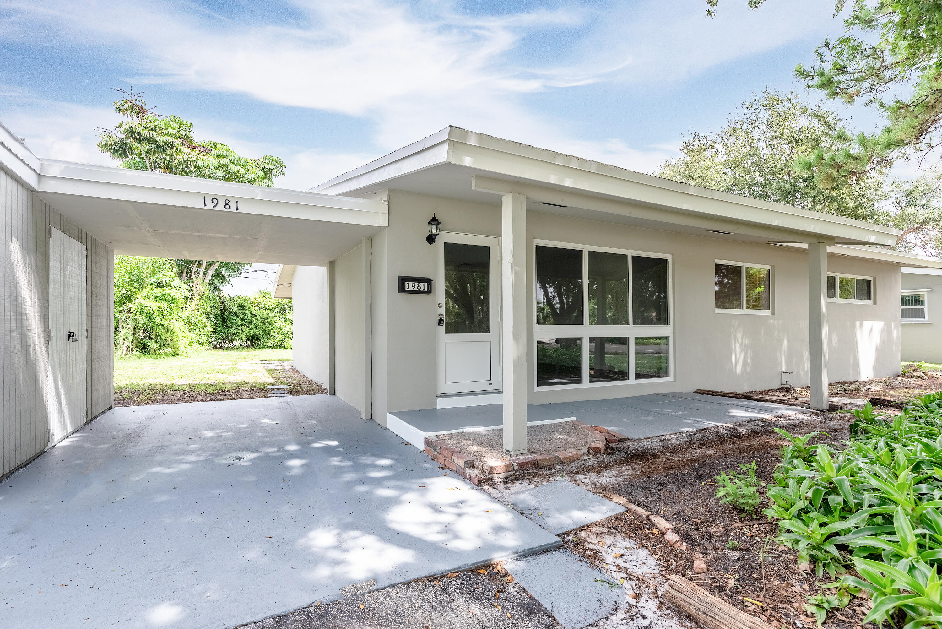 1981 SW 36th Terrace