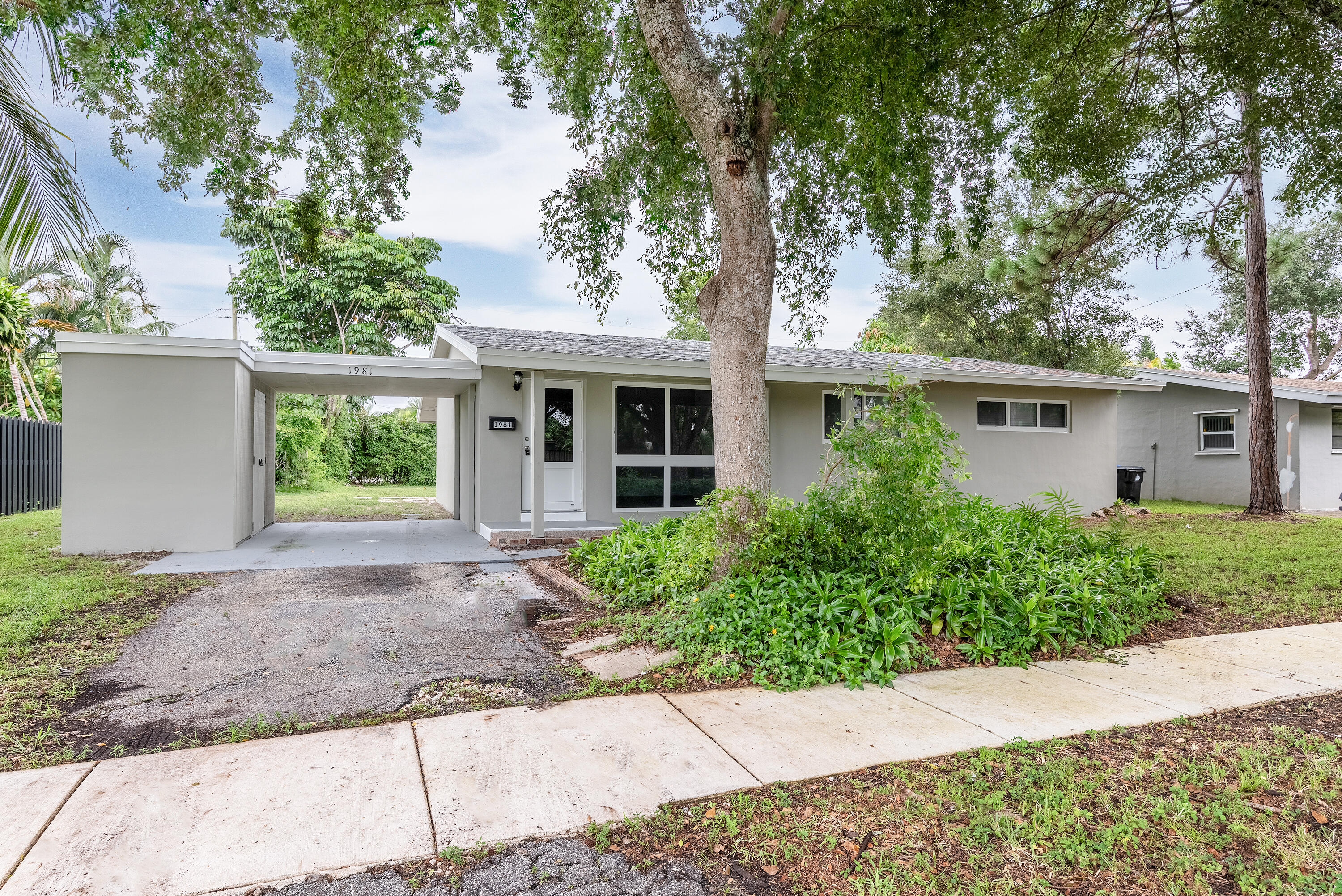 1981 SW 36th Terrace