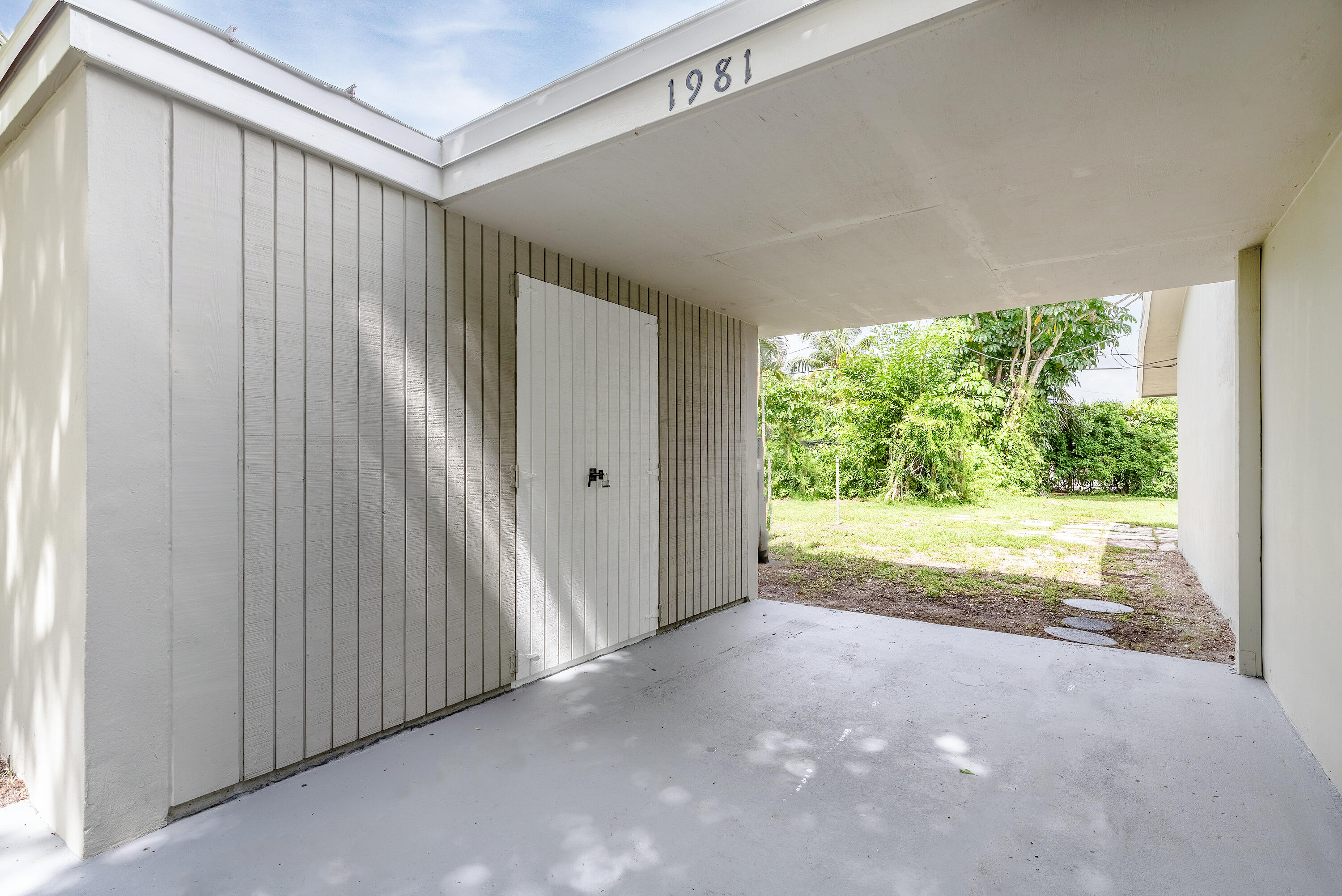 1981 SW 36th Terrace