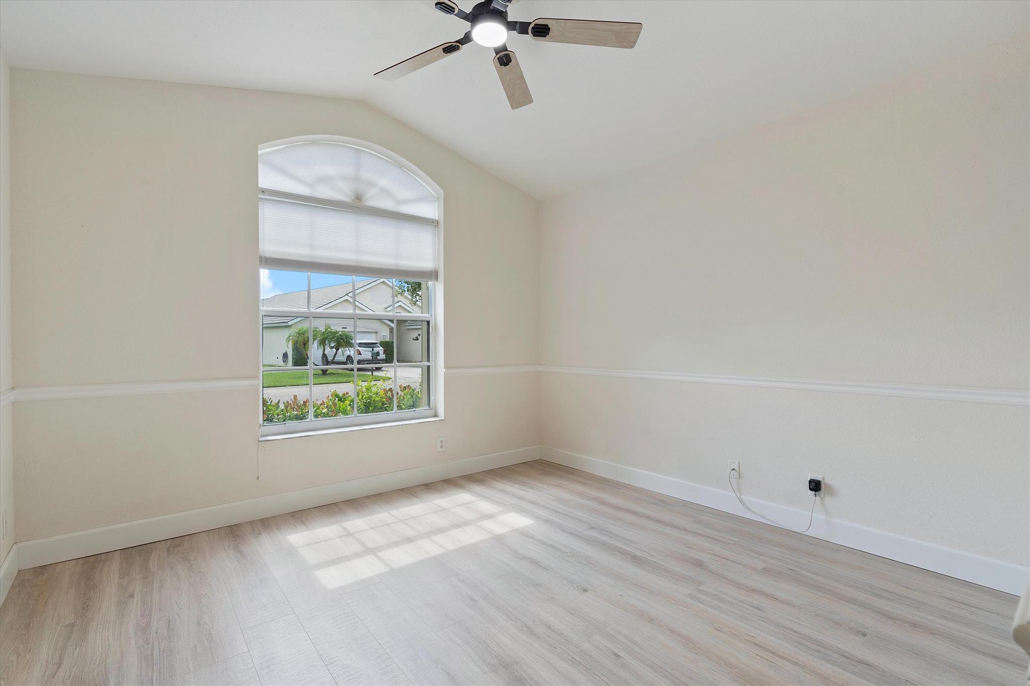 12248 SE Plandome Drive