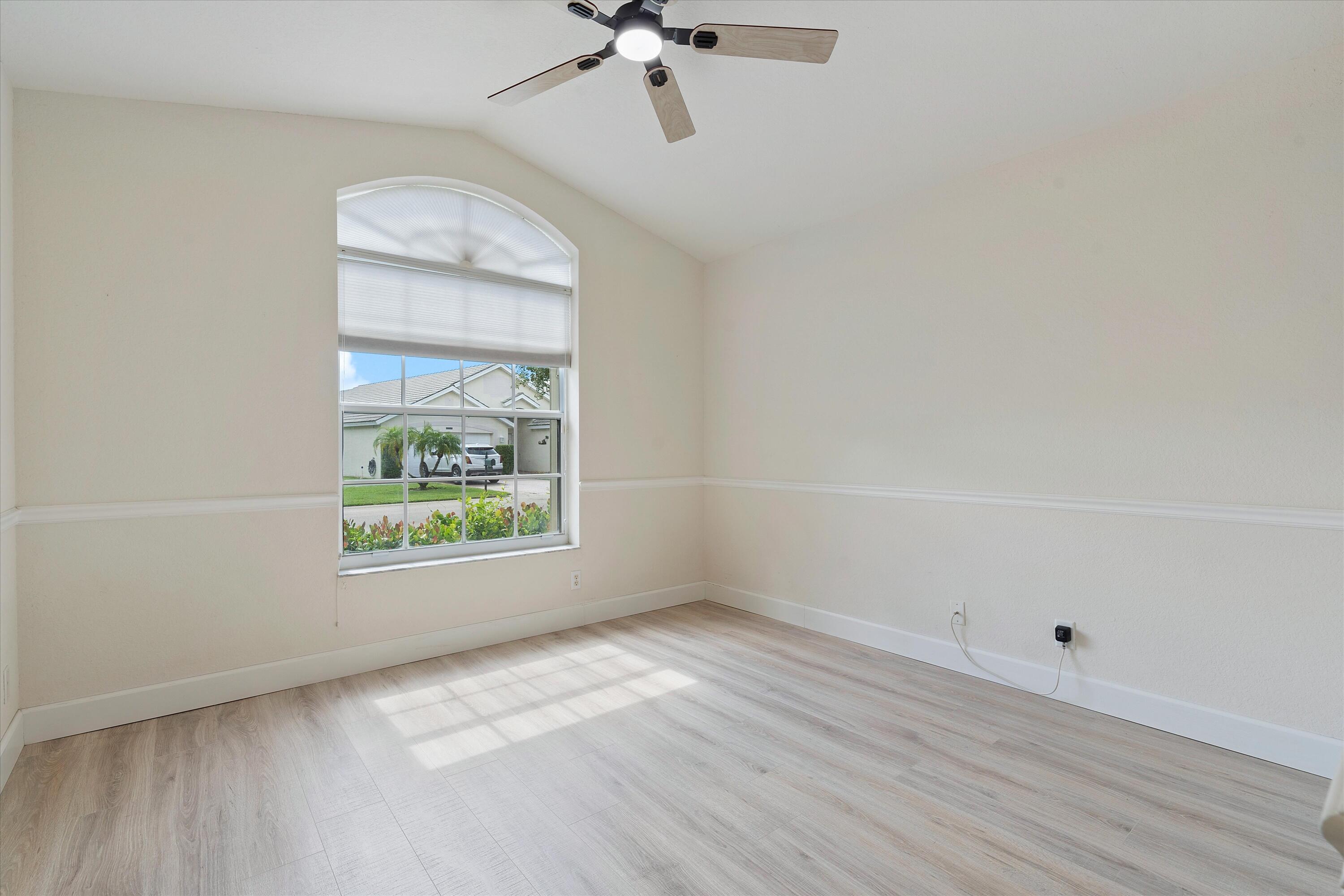 12248 SE Plandome Drive