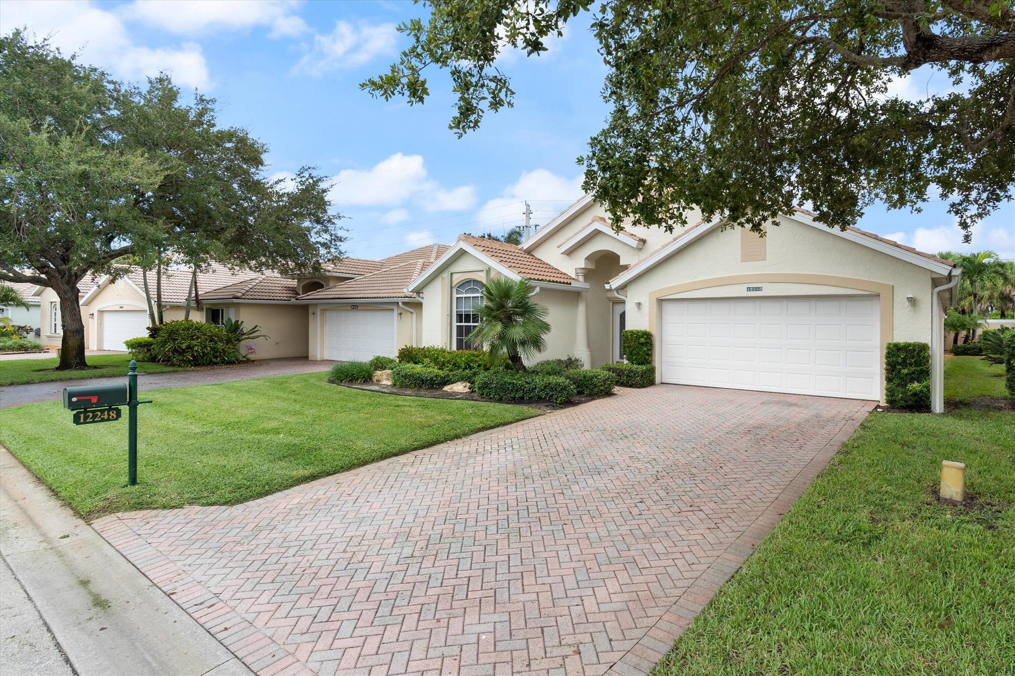 12248 SE Plandome Drive
