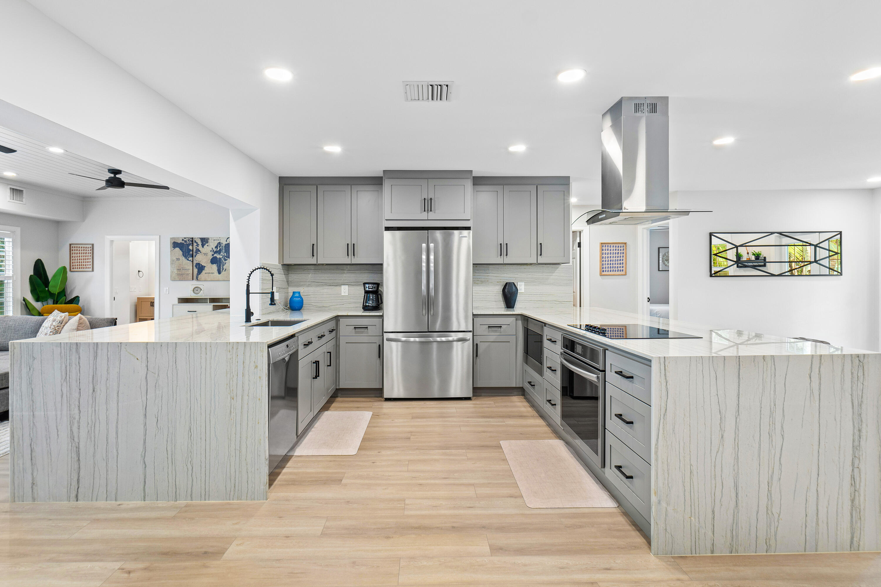 723 SW 27th Way