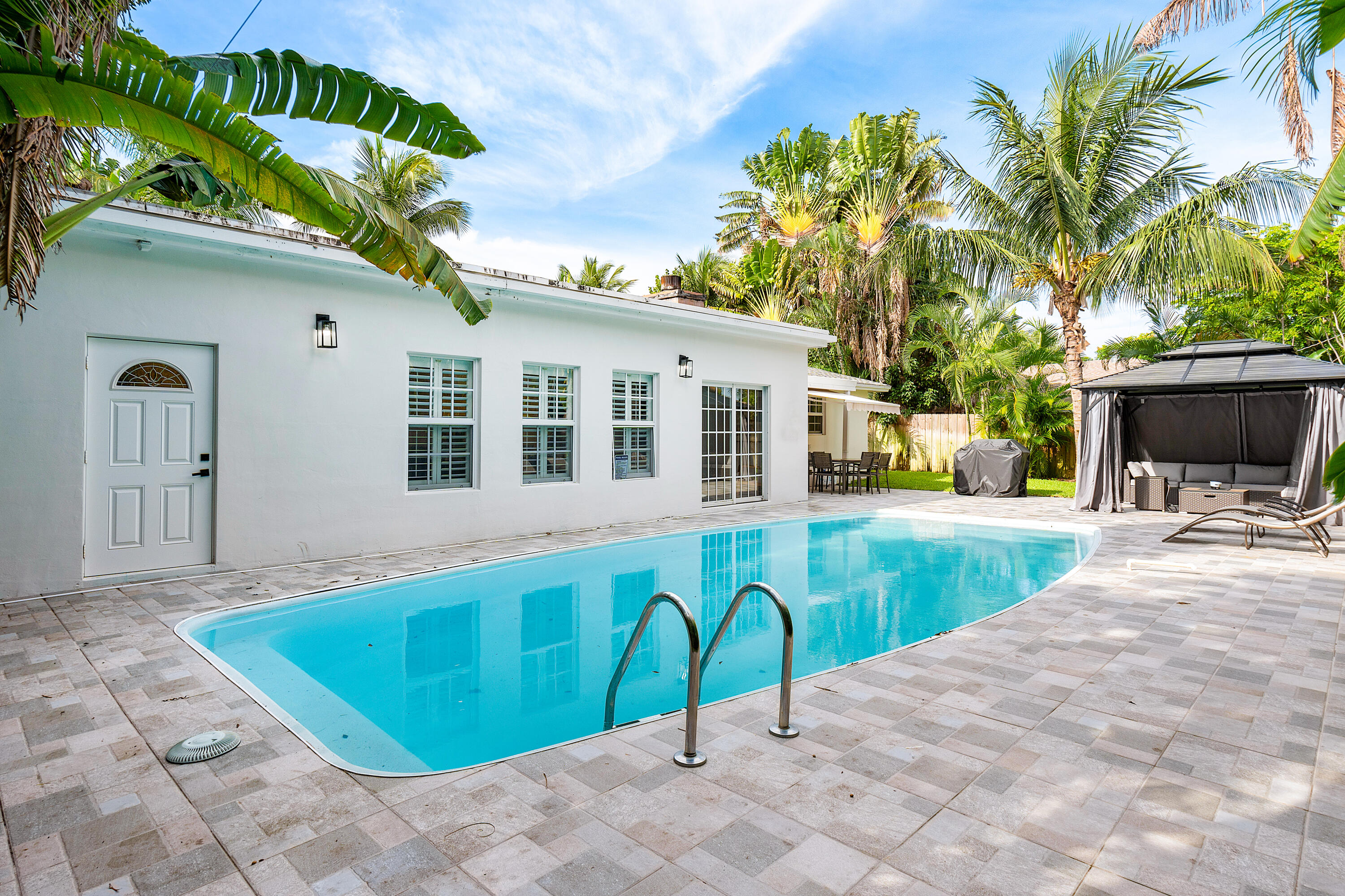 723 SW 27th Way