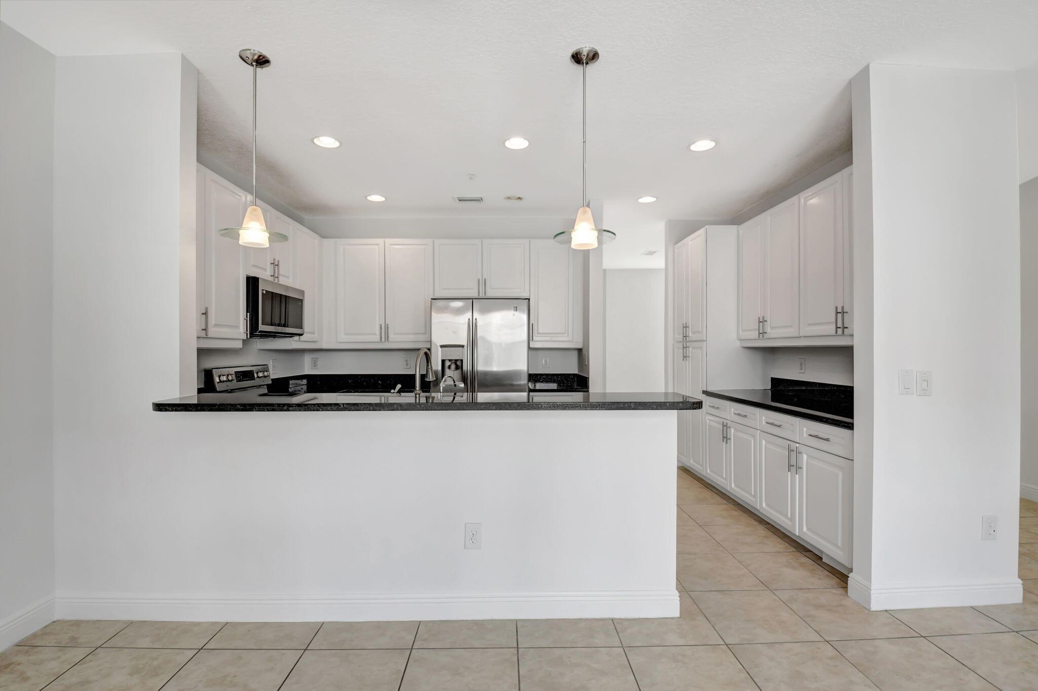 559 NW 39th Cir Circle