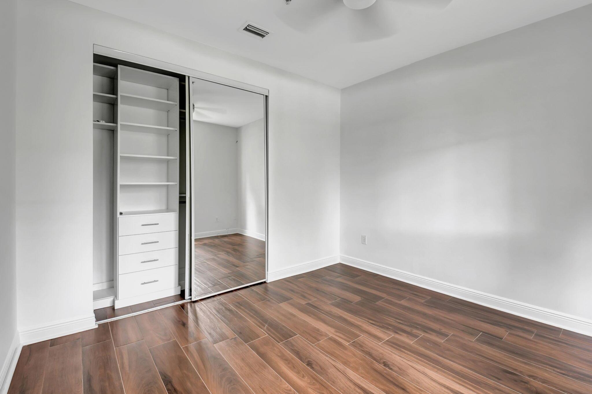 559 NW 39th Cir Circle