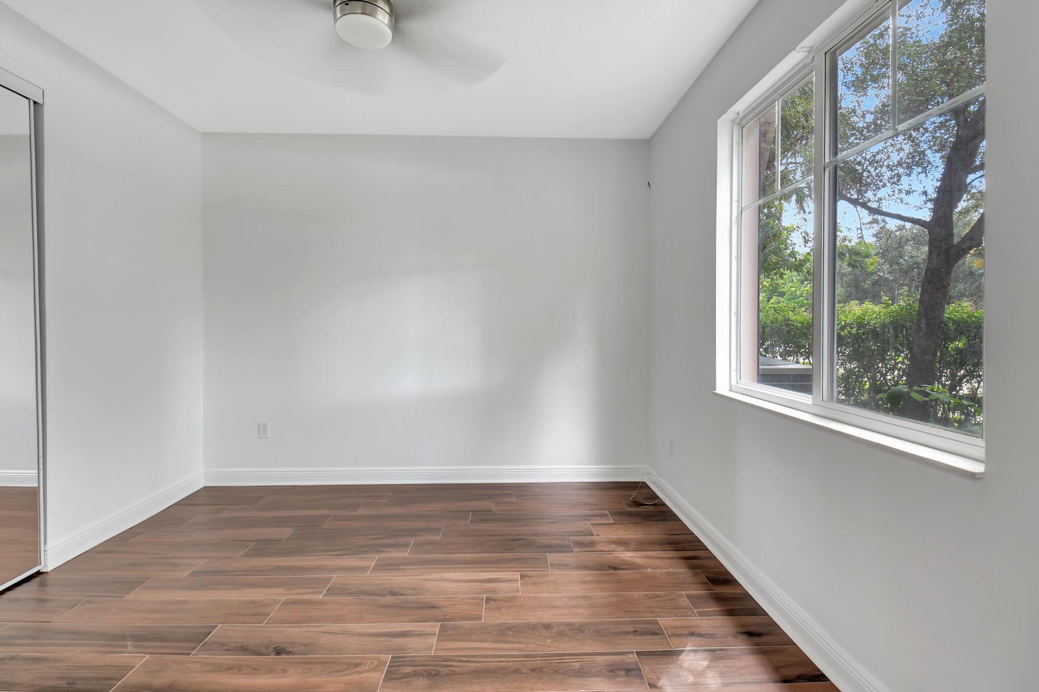 559 NW 39th Cir Circle