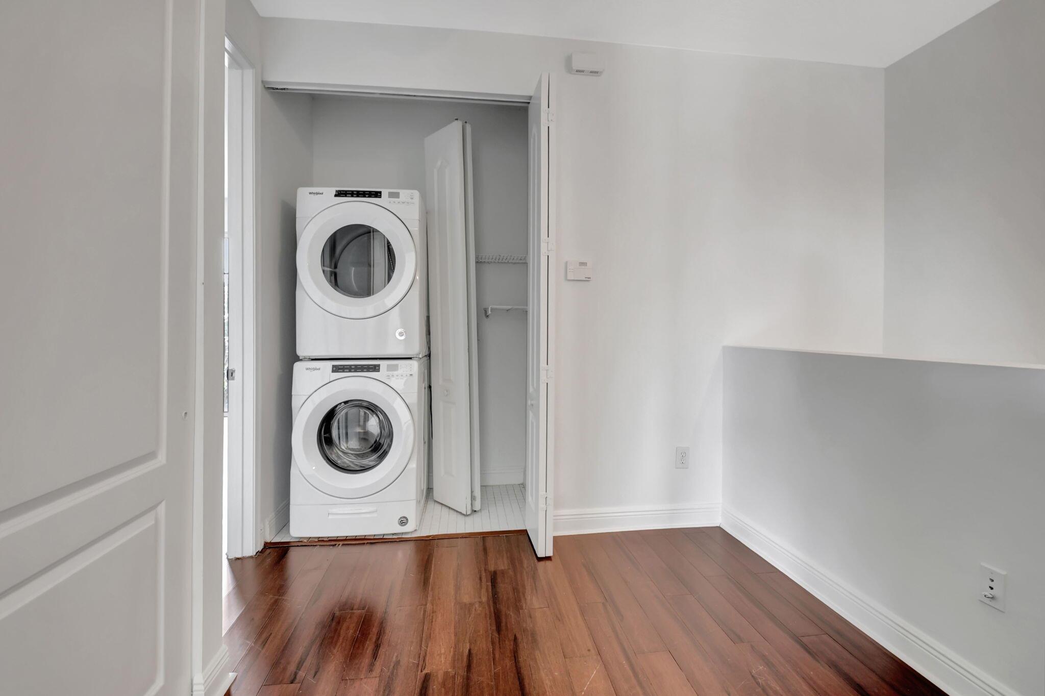 559 NW 39th Cir Circle