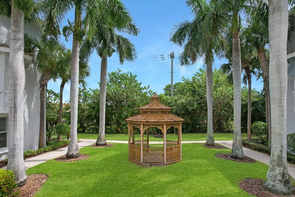 1381 Piazza Delle Pallottole