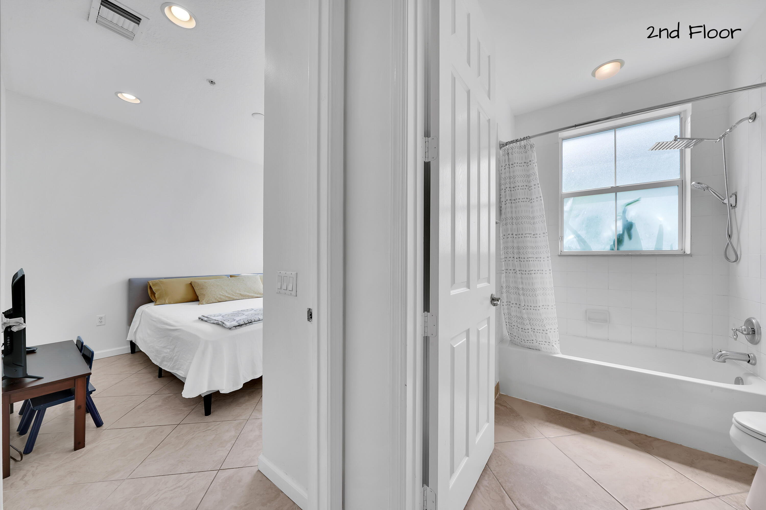 1381 Piazza Delle Pallottole