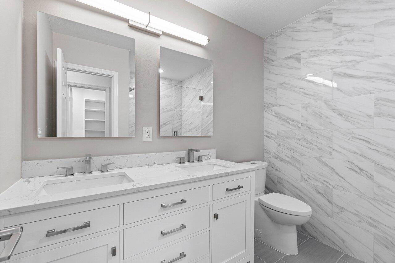 2788 S Evergreen Circle